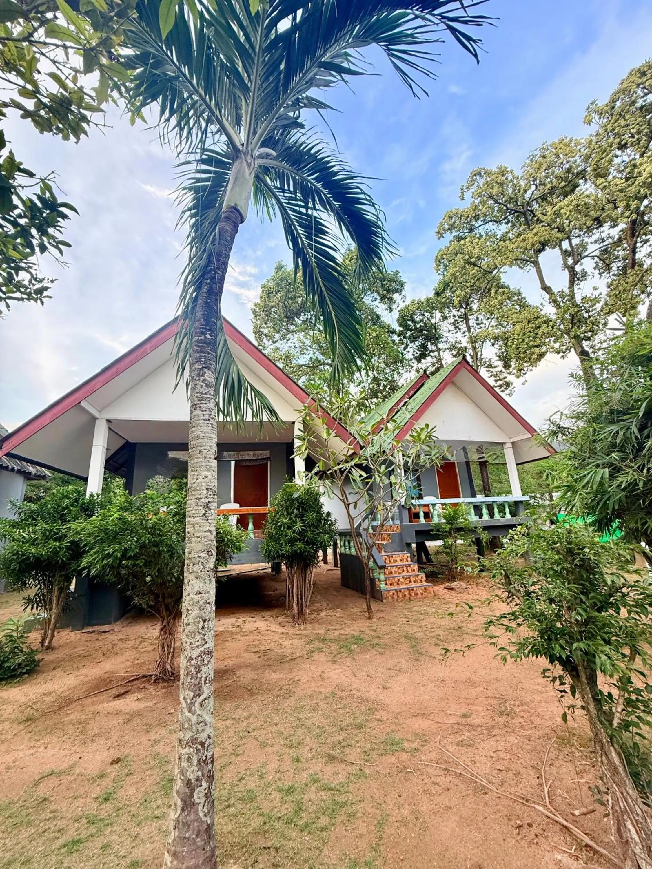 Lanta Palm Beach Resort , Beach Bungalow - Koh Lanta