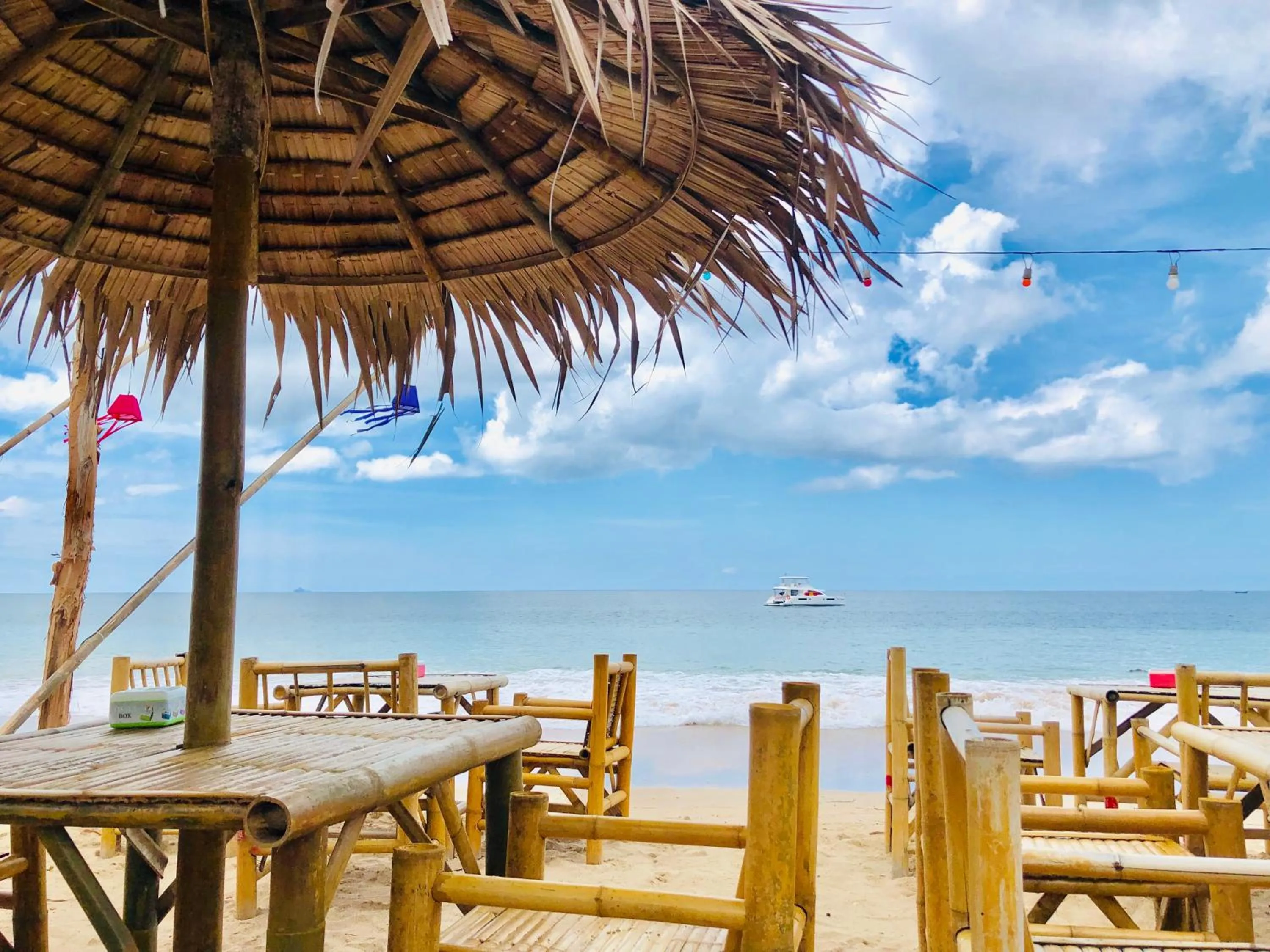 Restaurant/places to eat in Lanta Palm Beach Resort , Beach Bungalow - Koh Lanta