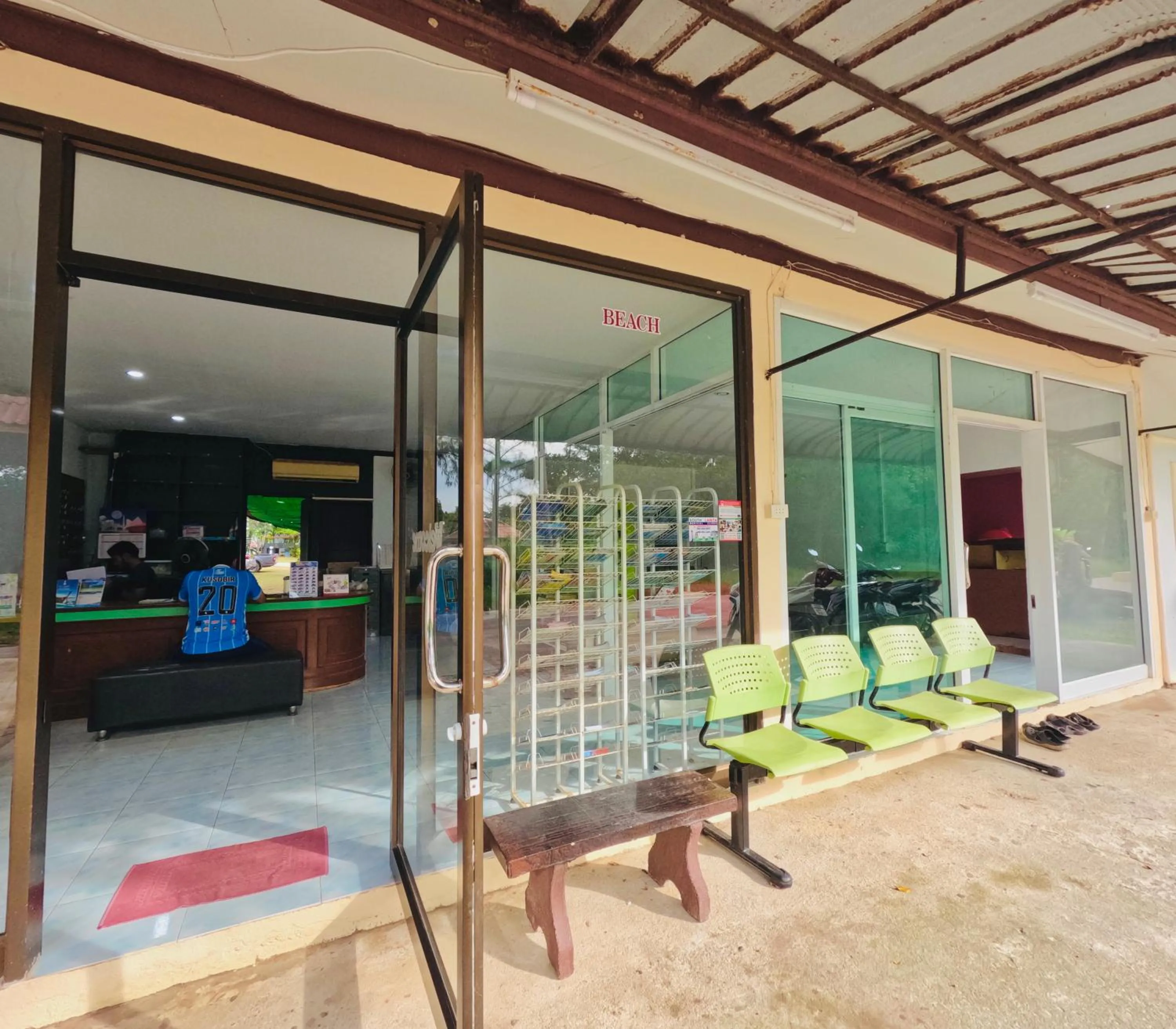 Lobby or reception in Lanta Palm Beach Resort , Beach Bungalow - Koh Lanta