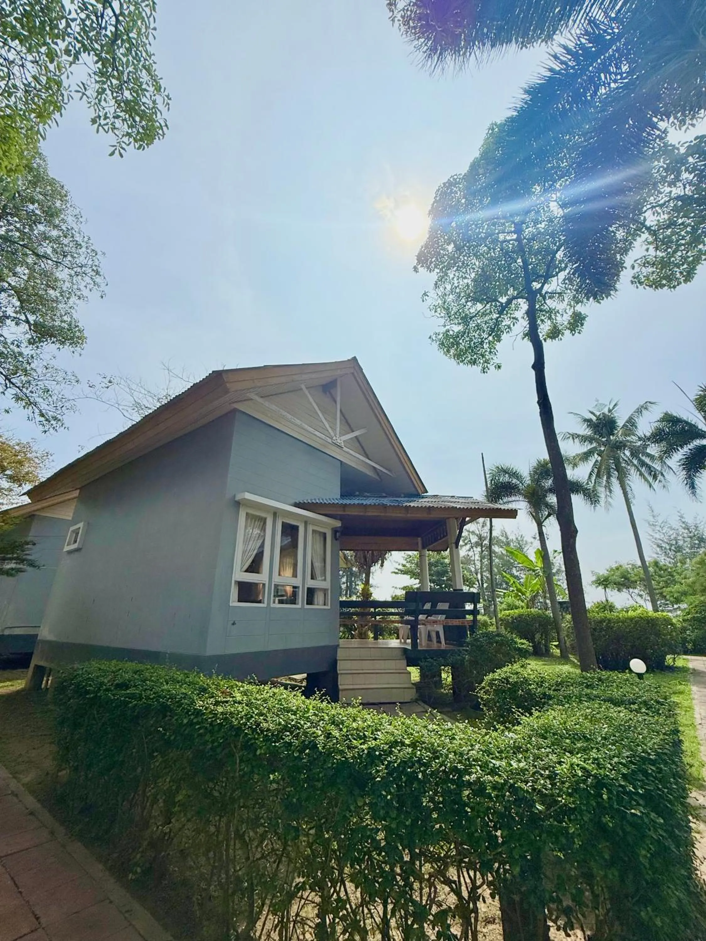 Lanta Palm Beach Resort , Beach Bungalow - Koh Lanta