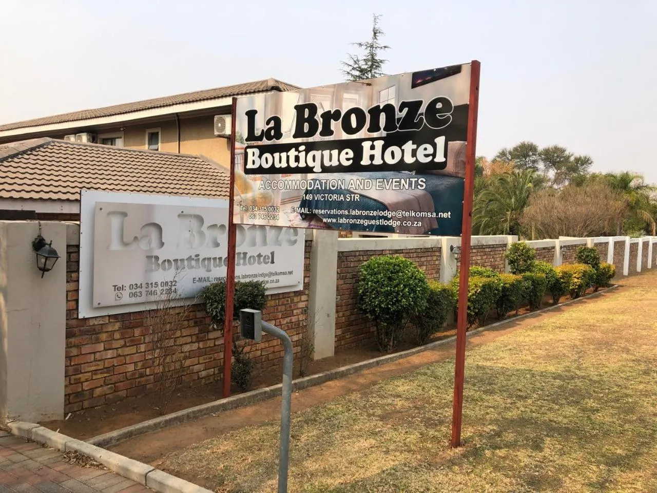 La Bronze Guest Lodge