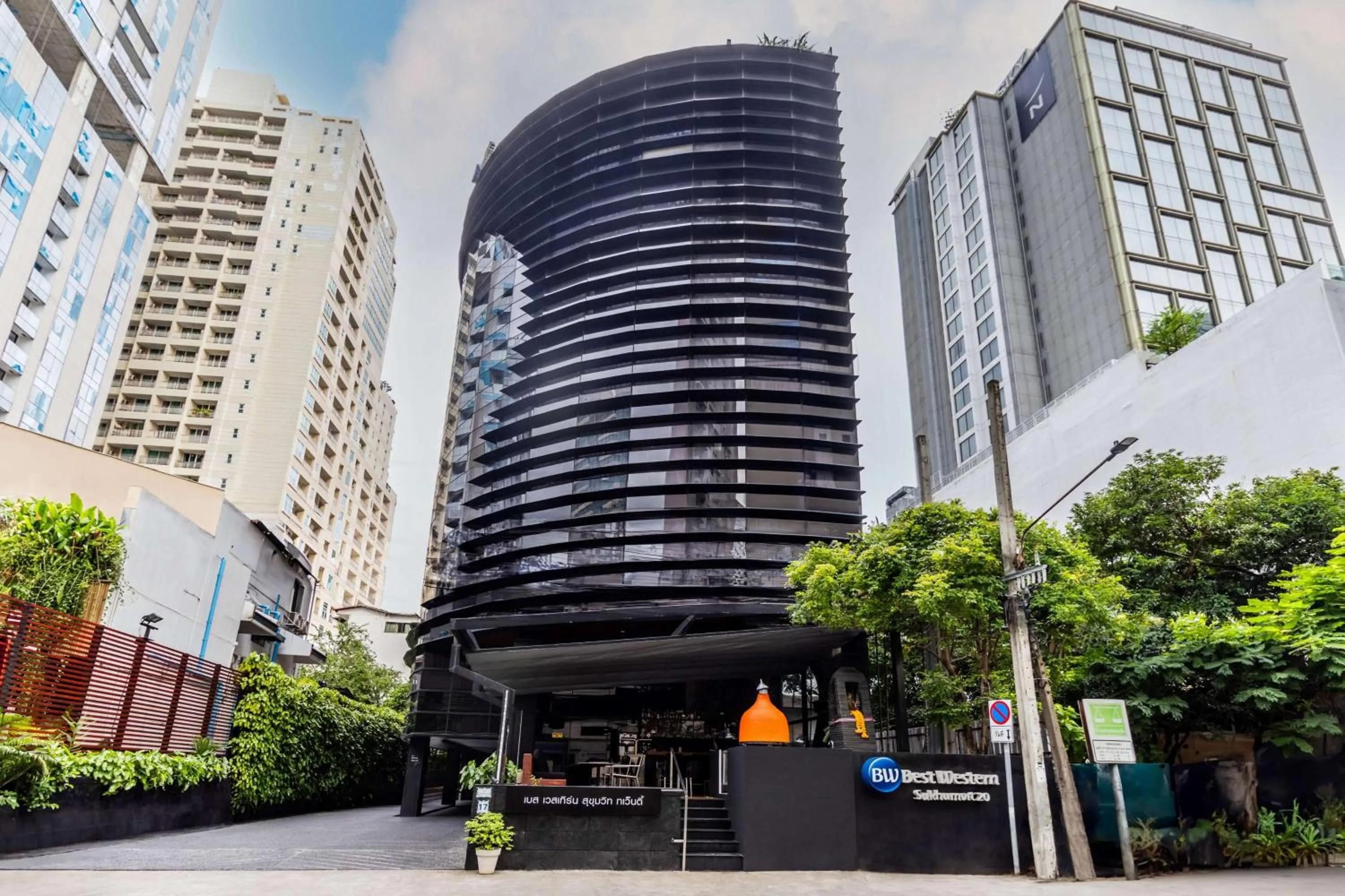 Property building in Best Western Sukhumvit 20