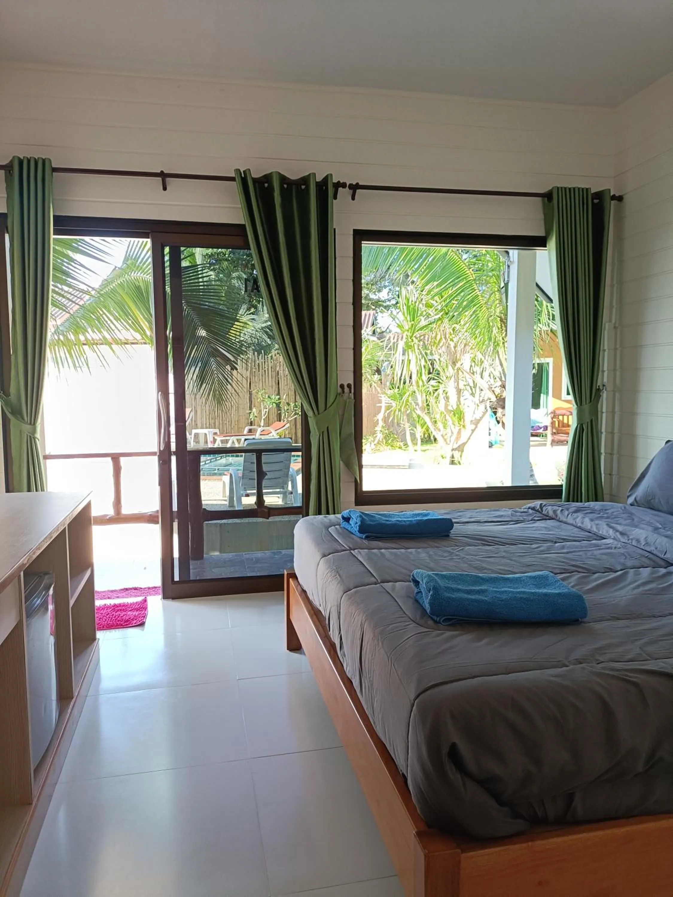 Bed in Sea Shell Beach Resort