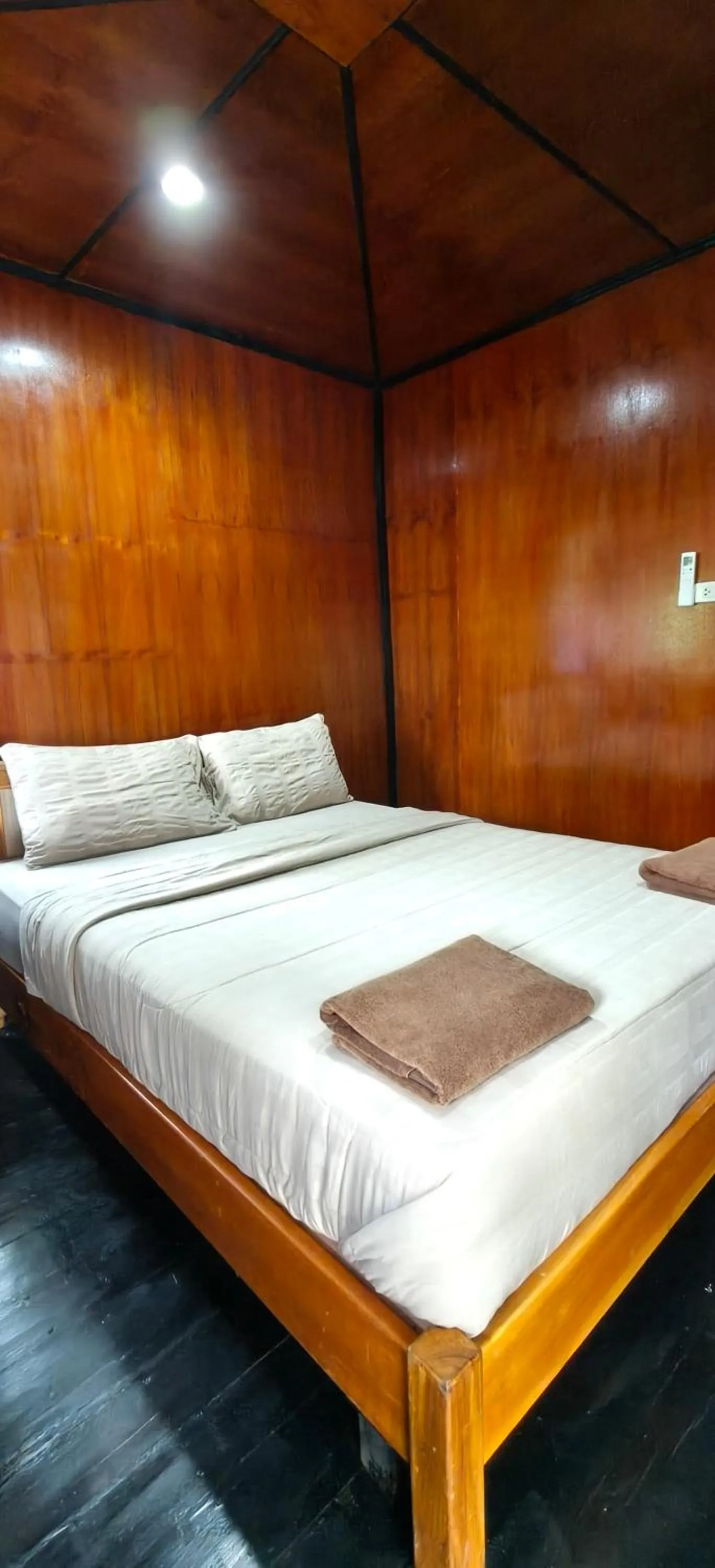 Bed in Sea Shell Beach Resort