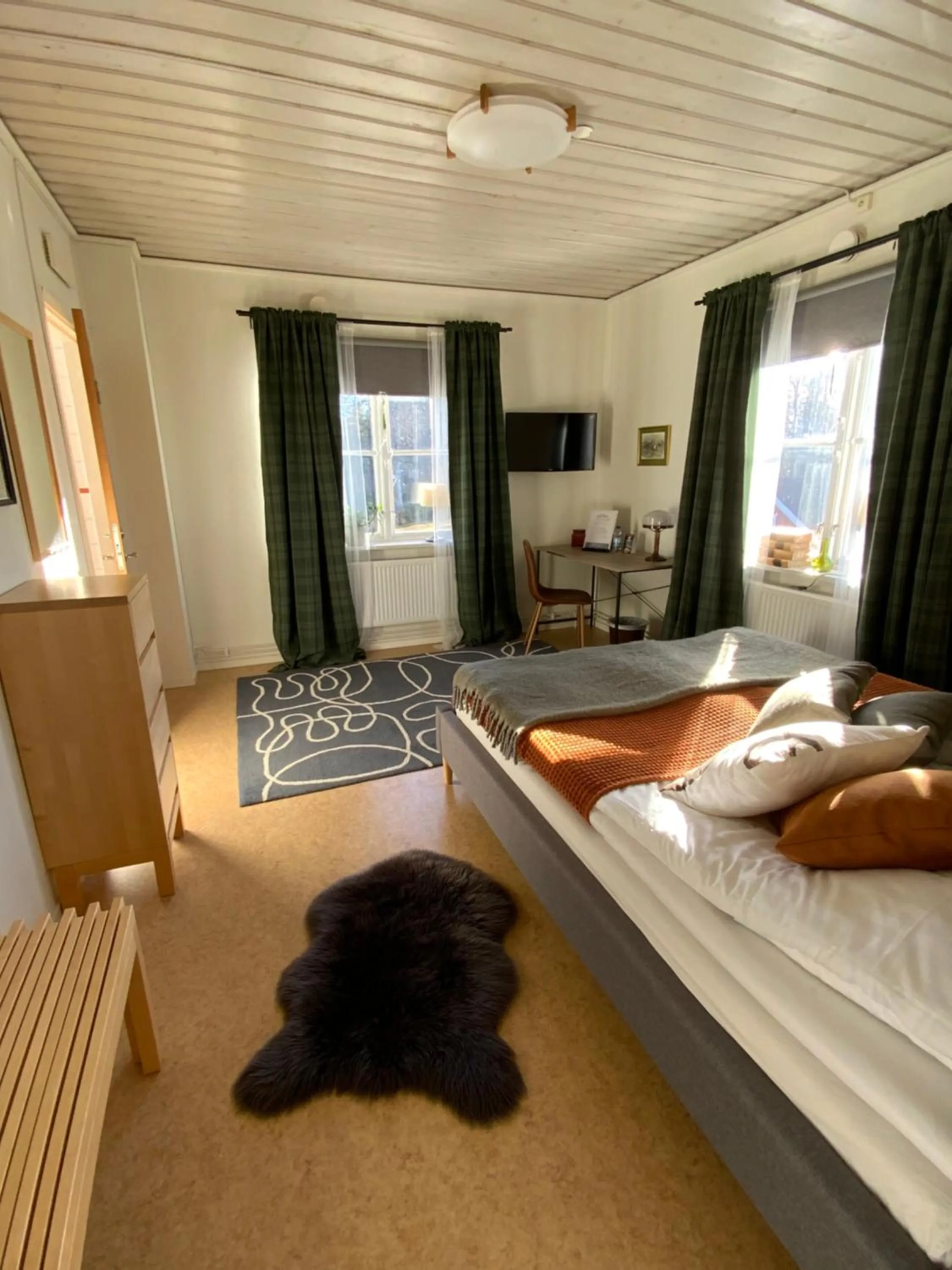 Photo of the whole room, Bed in Snöå Bruk Hotell och konferens