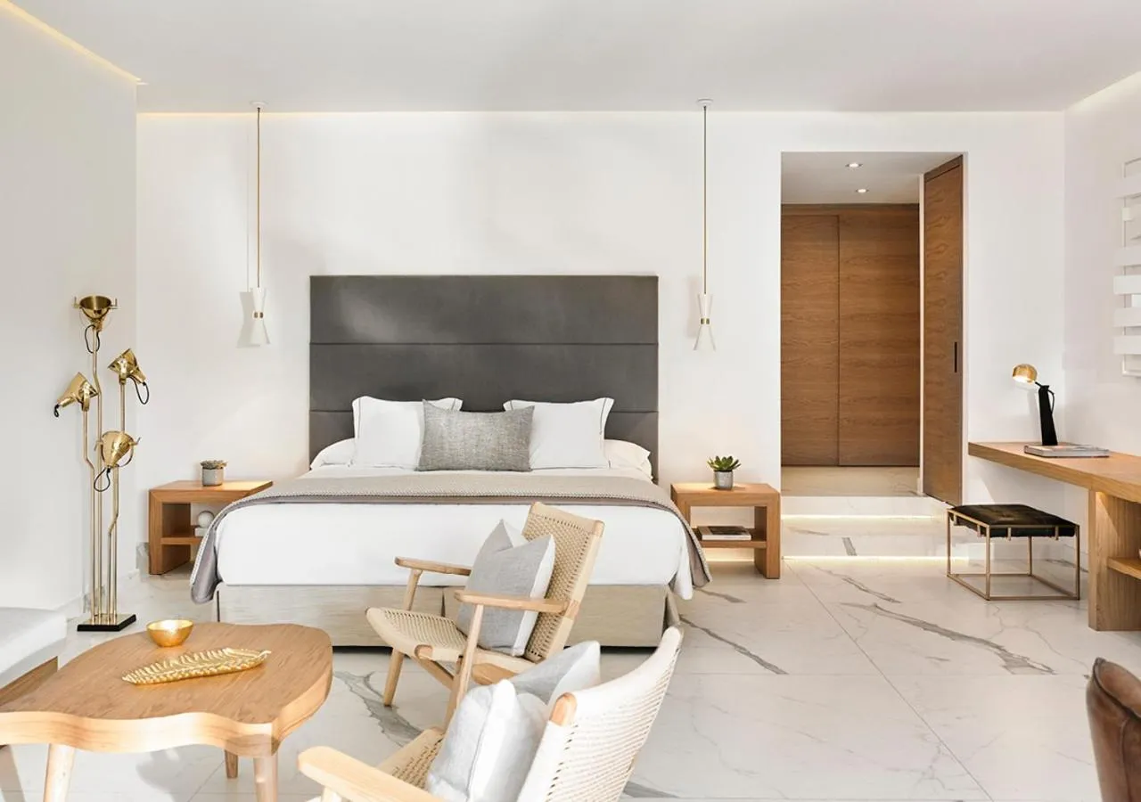 Property building, Bed in Nobu Hotel Marbella