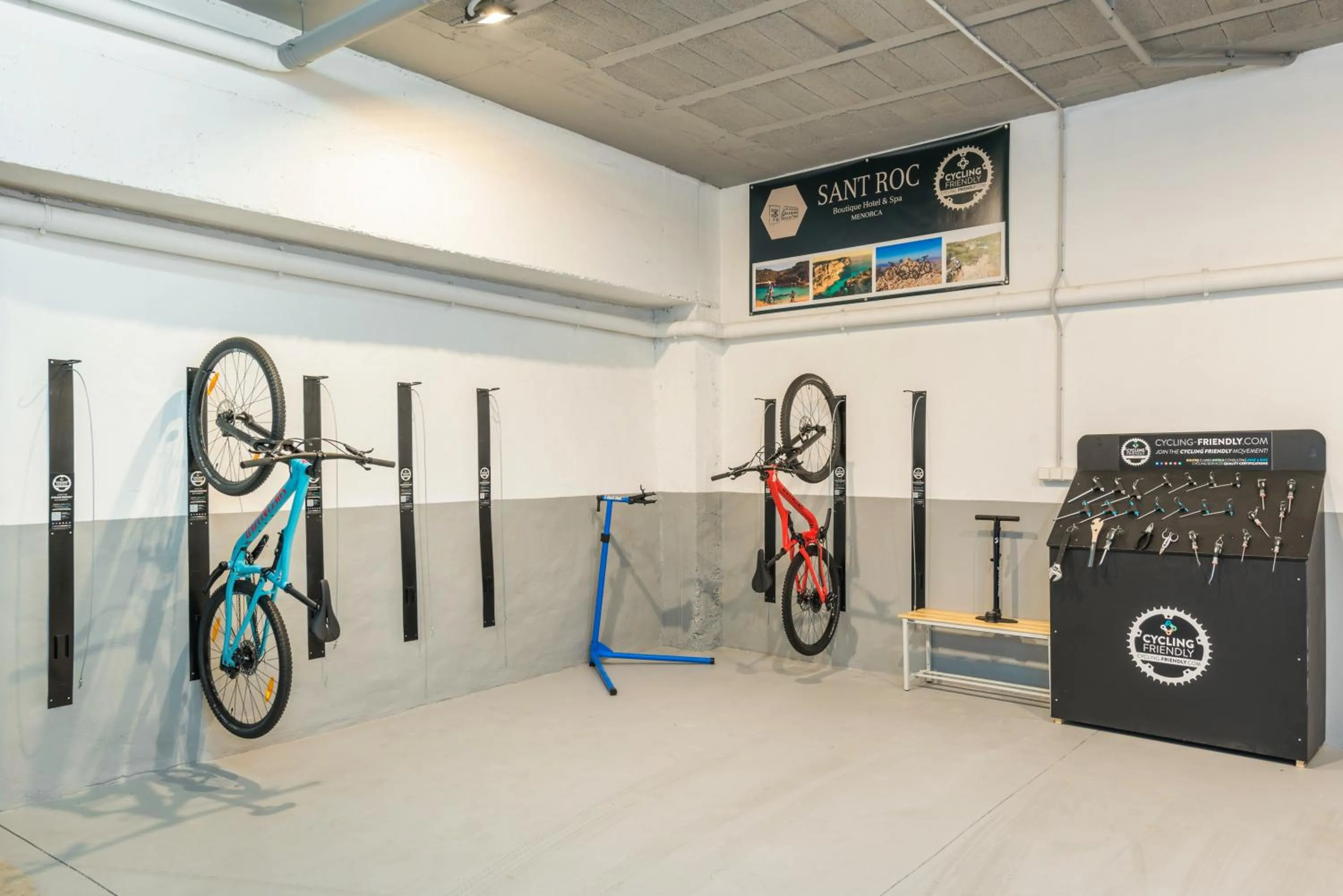 Cycling in Boutique Hotel Sant Roc & Spa