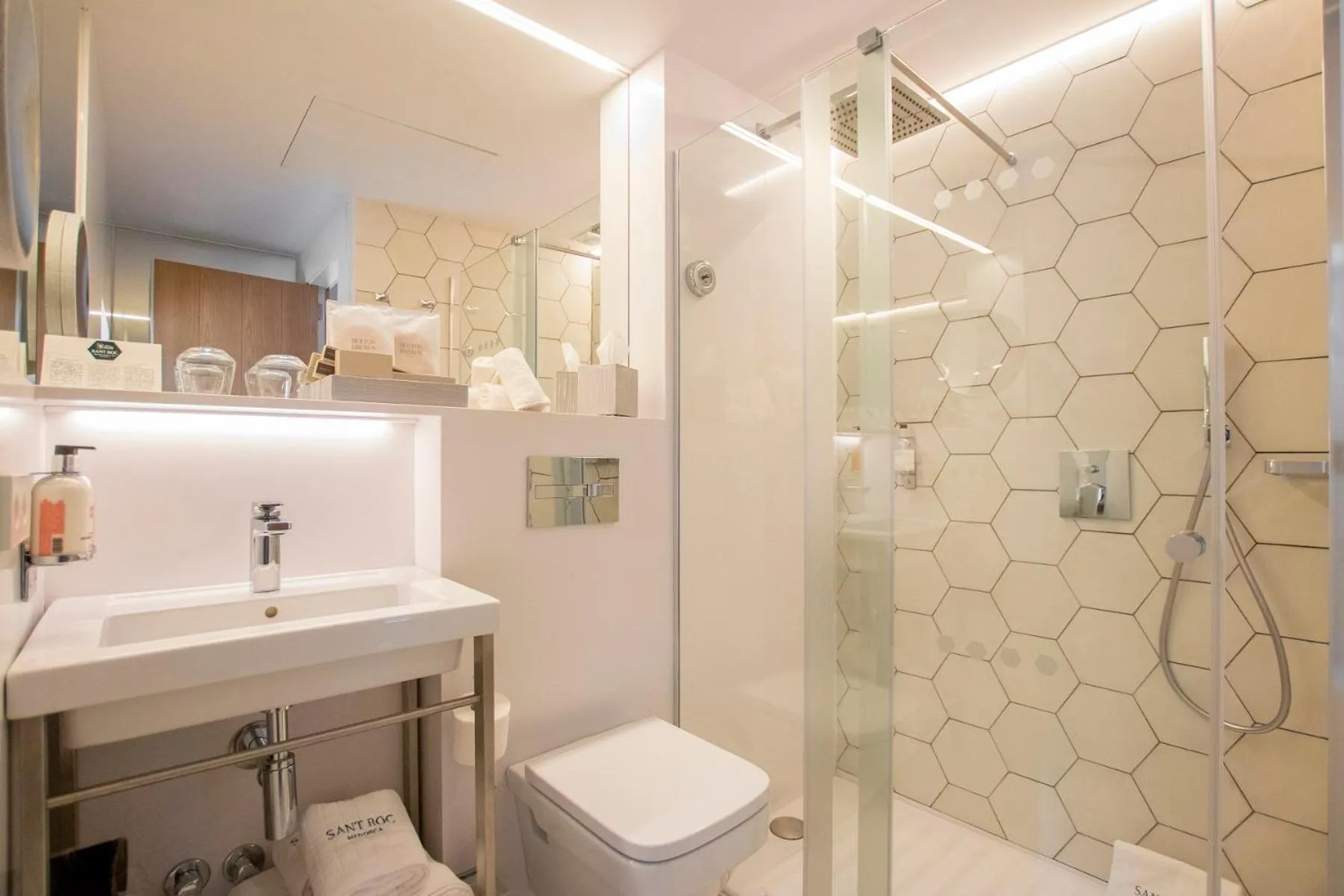 Bathroom in Boutique Hotel Sant Roc & Spa