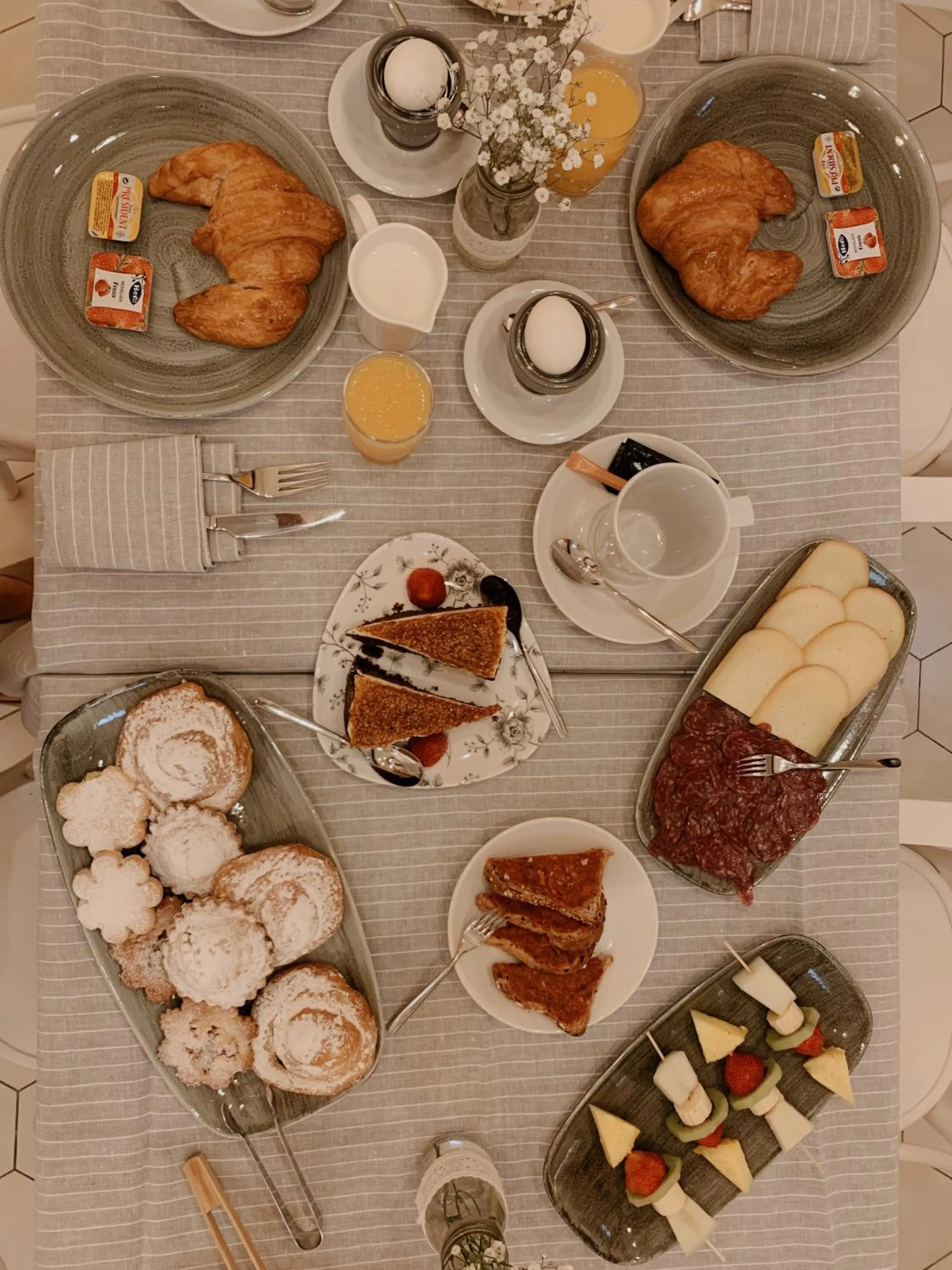Breakfast in Boutique Hotel Sant Roc & Spa