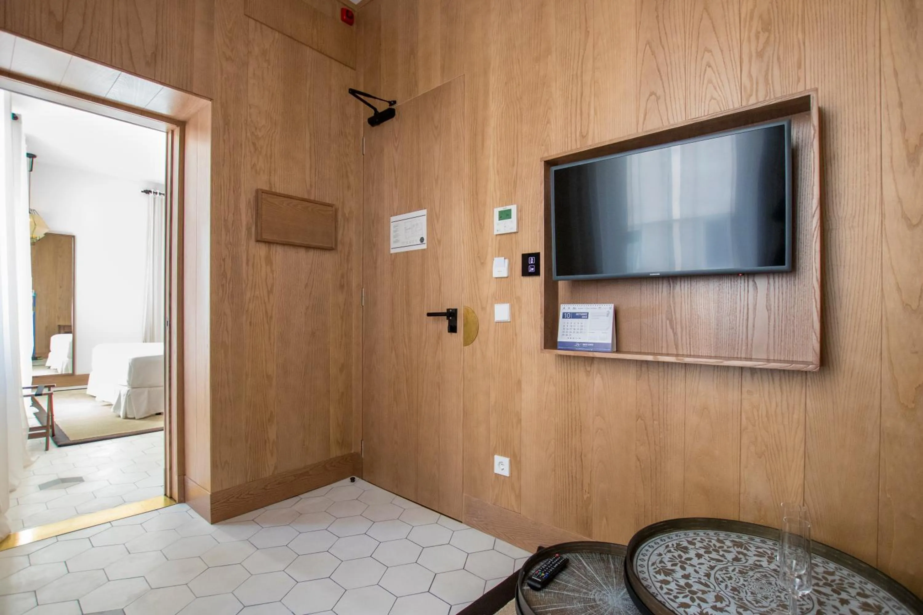 TV and multimedia in Boutique Hotel Sant Roc & Spa