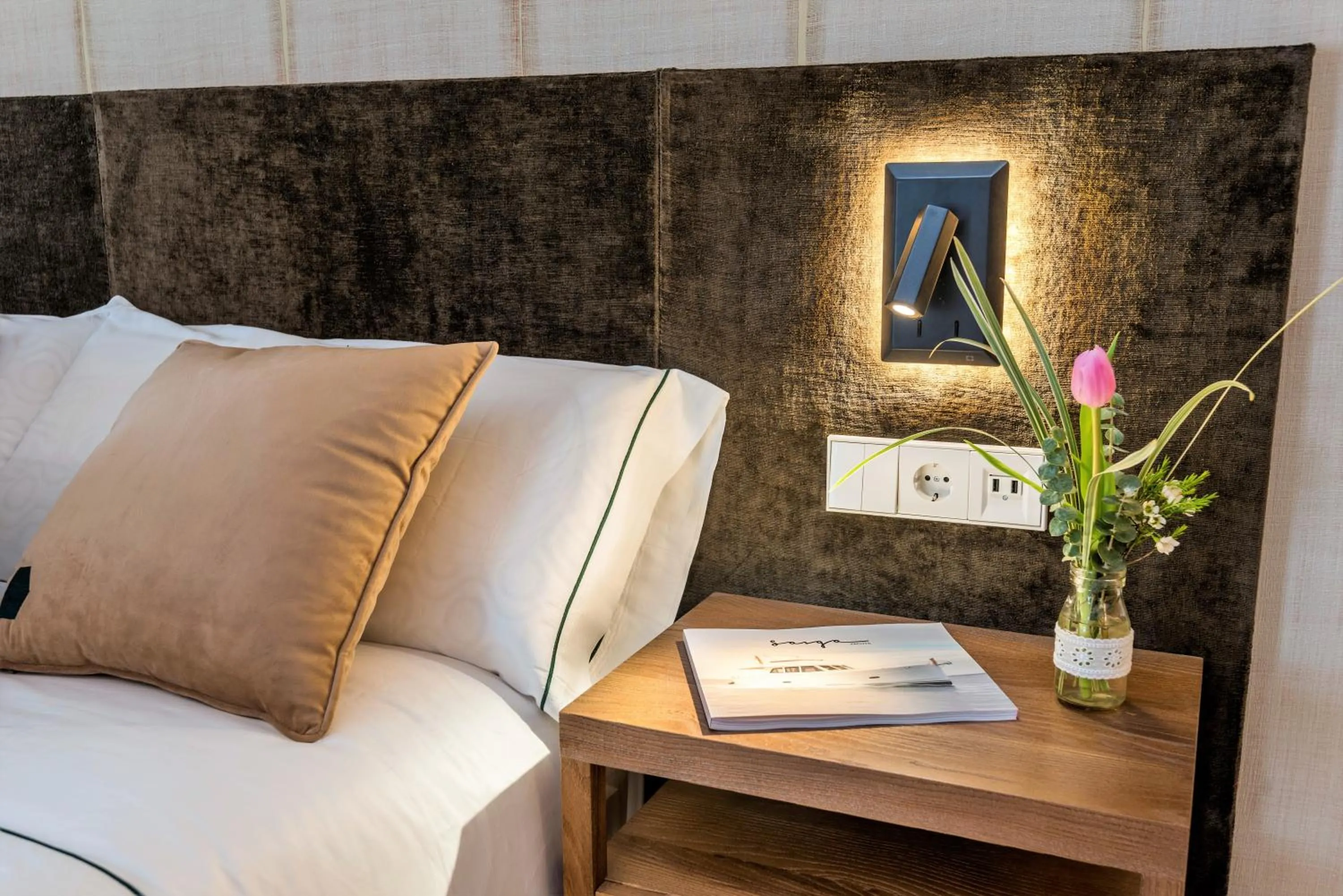 Bed in Boutique Hotel Sant Roc & Spa