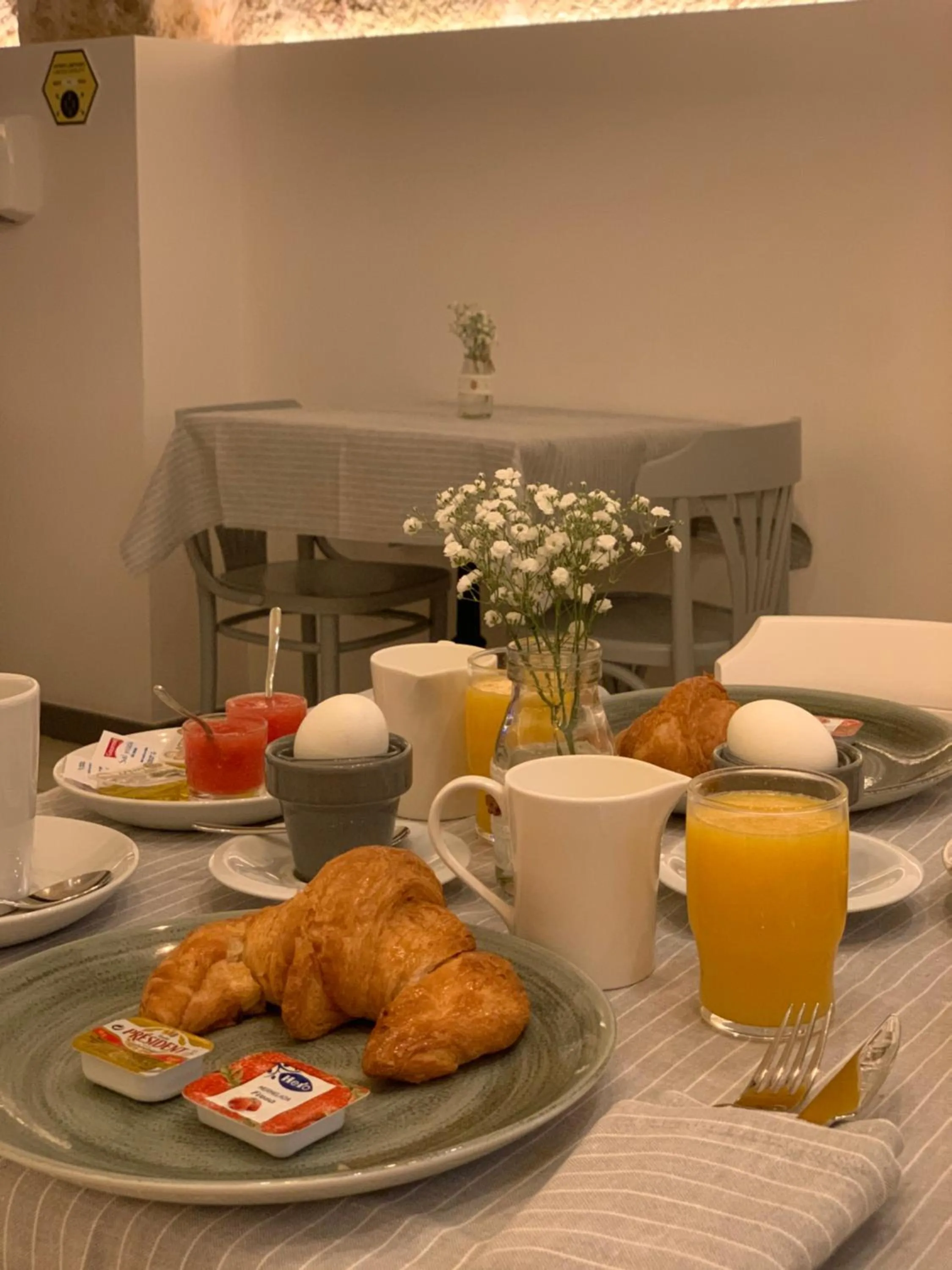 Breakfast in Boutique Hotel Sant Roc & Spa