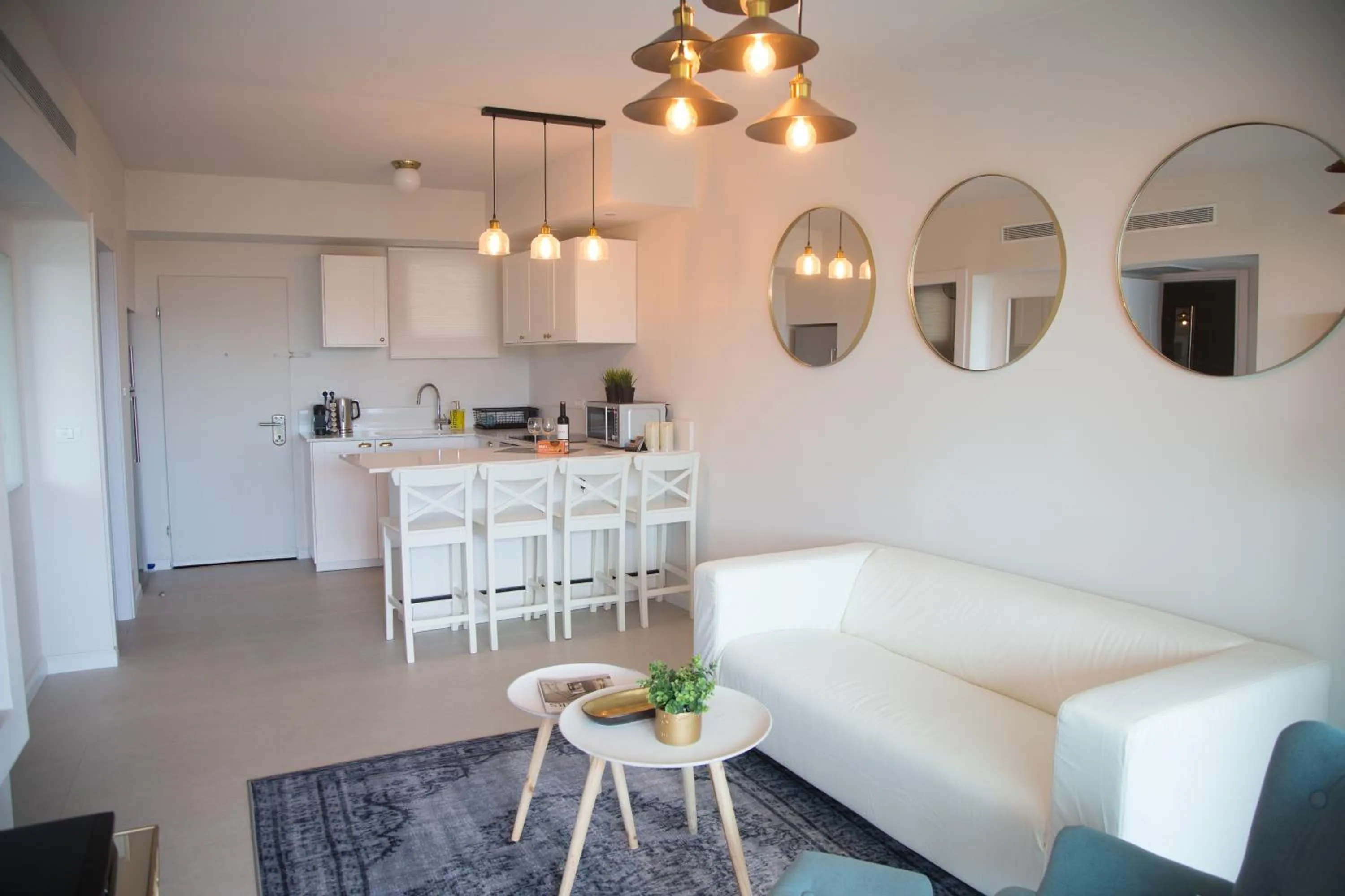 Living room in Suite Caesar - Neot Golf