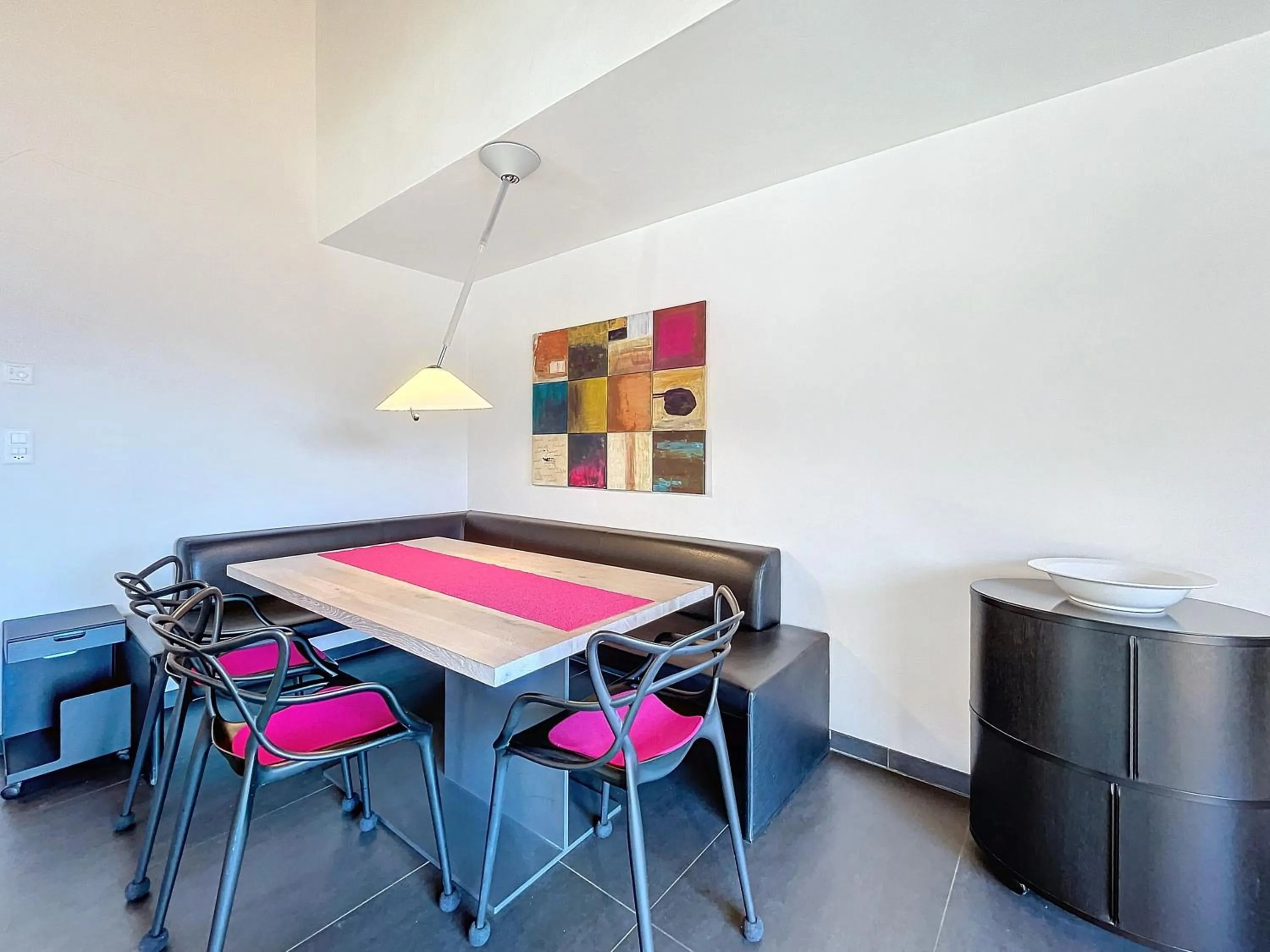Dining area in Crescendo 208