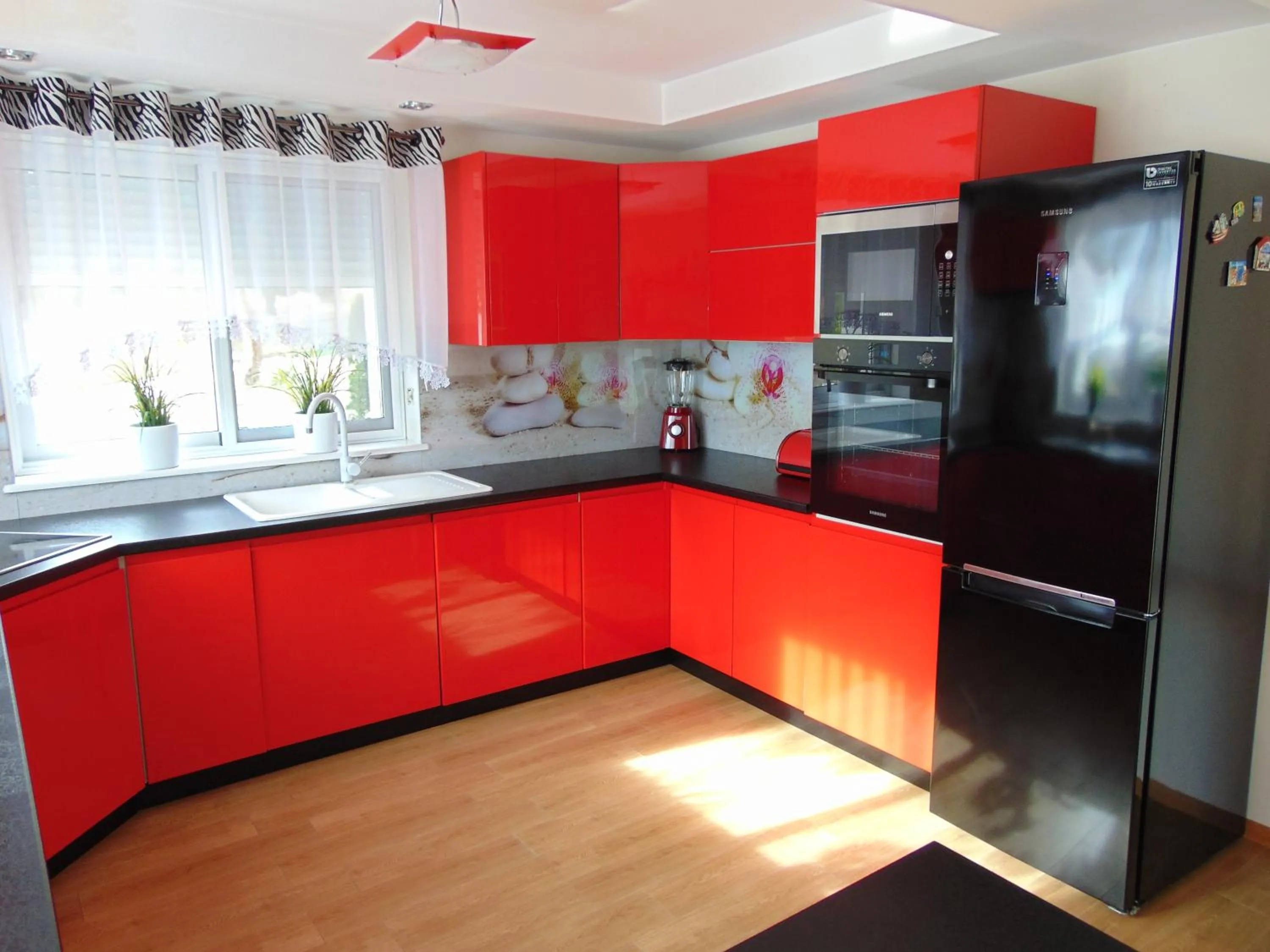 Kitchen or kitchenette in Villa Altavista El Campello, Alicante