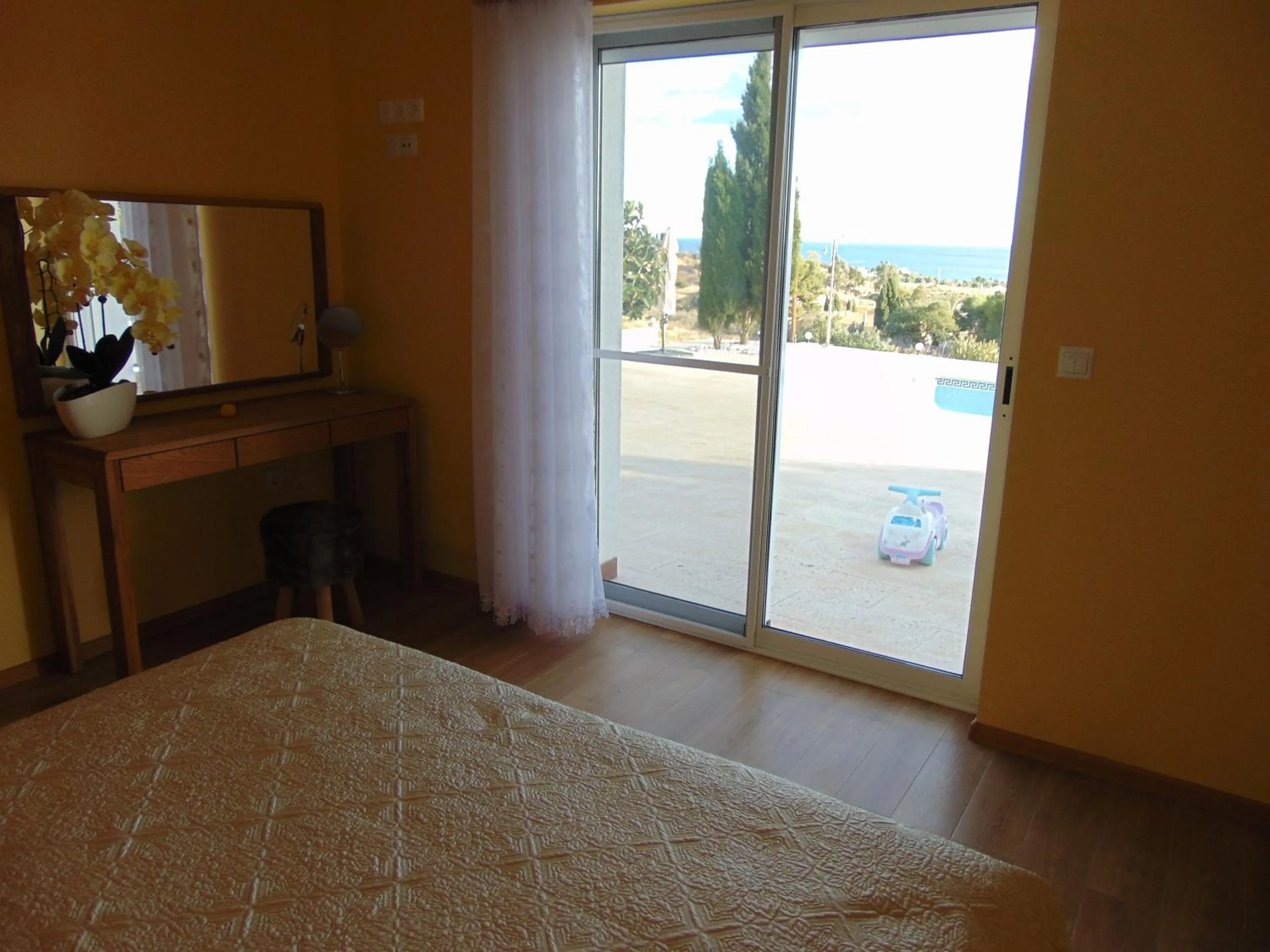 Bedroom, Bed in Villa Altavista El Campello, Alicante