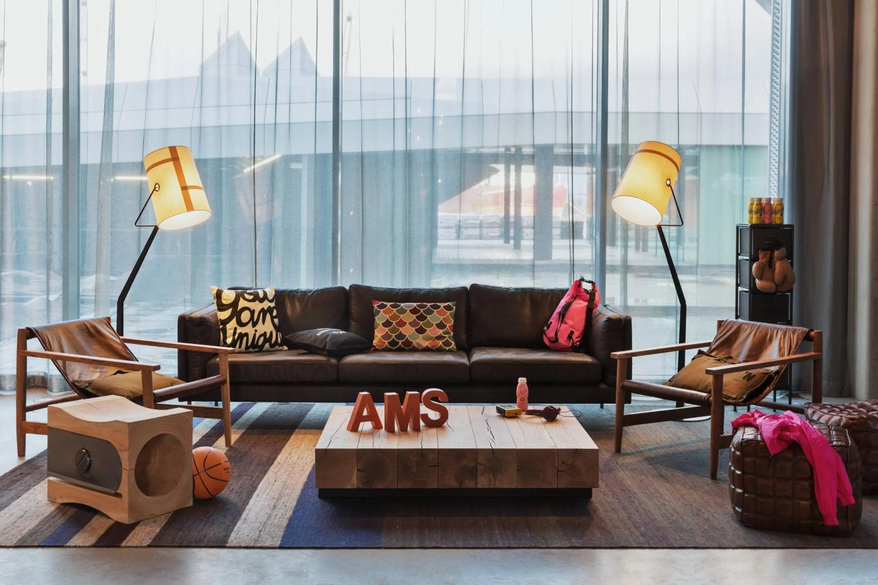 Lounge or bar in Moxy Amsterdam Houthavens