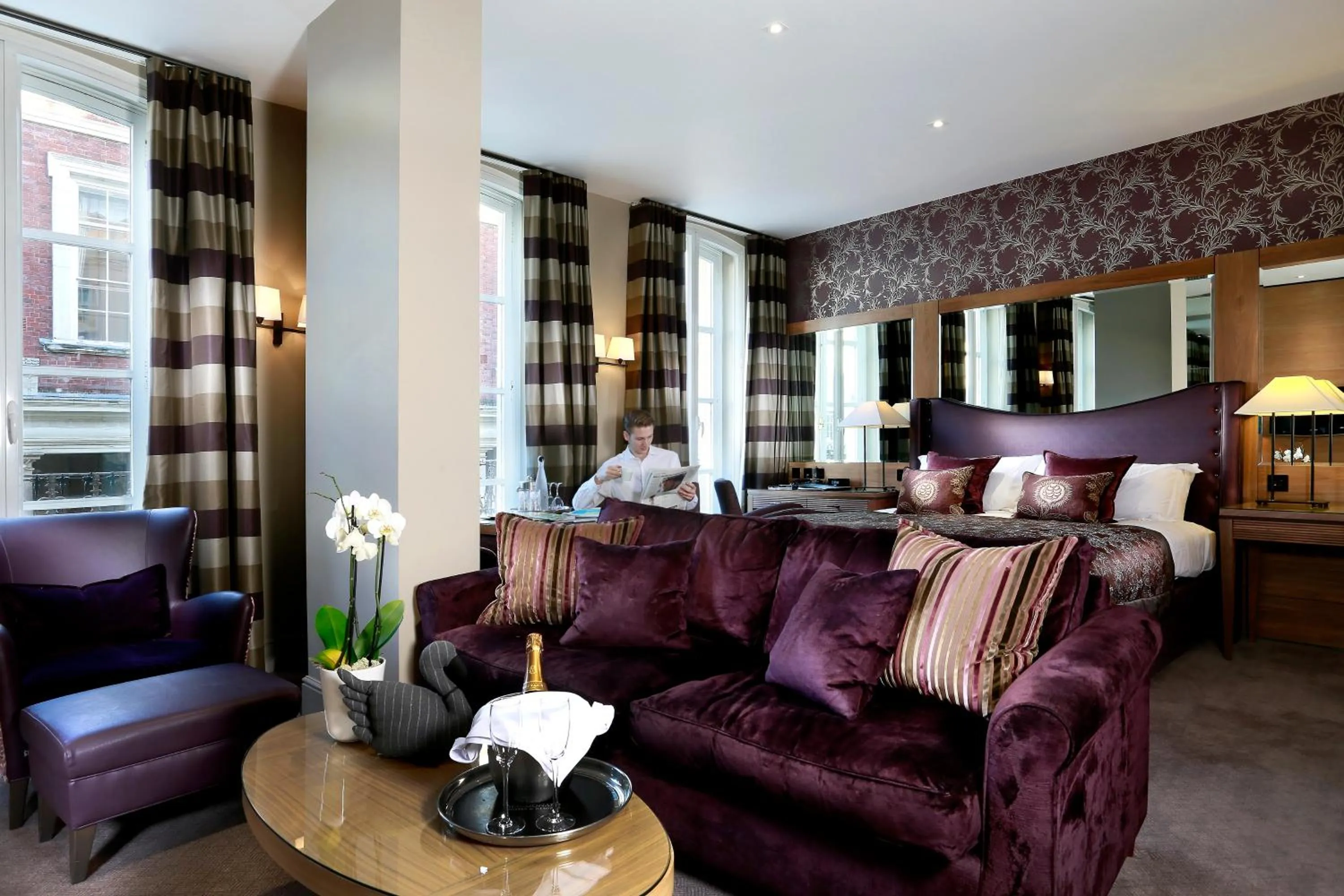 Bedroom in Macdonald Windsor