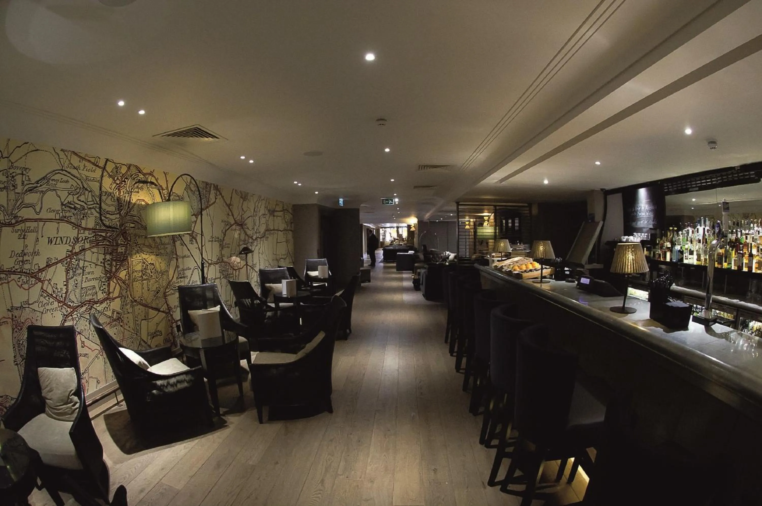 Lounge or bar in Macdonald Windsor