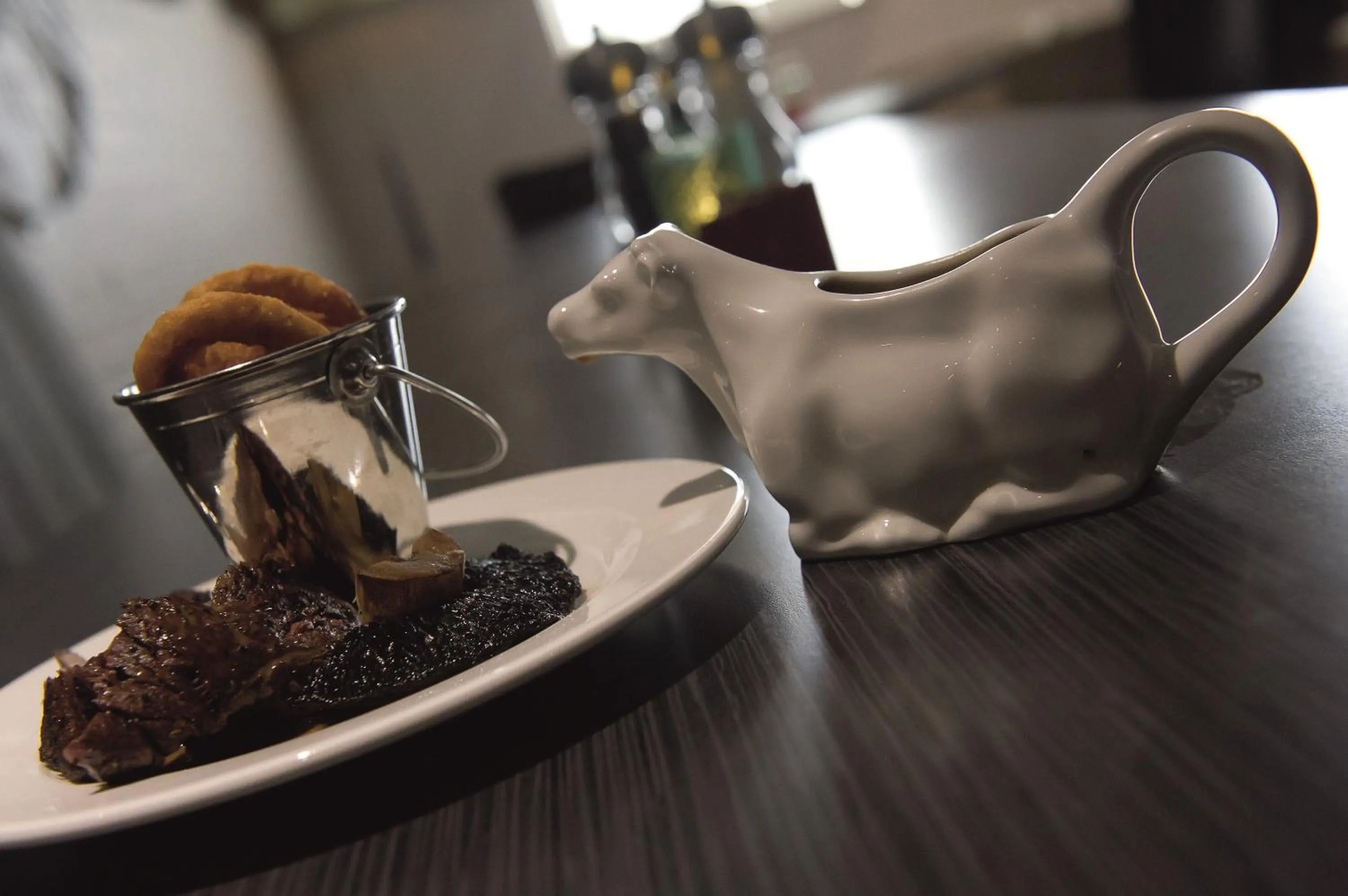 Restaurant/places to eat in Macdonald Windsor