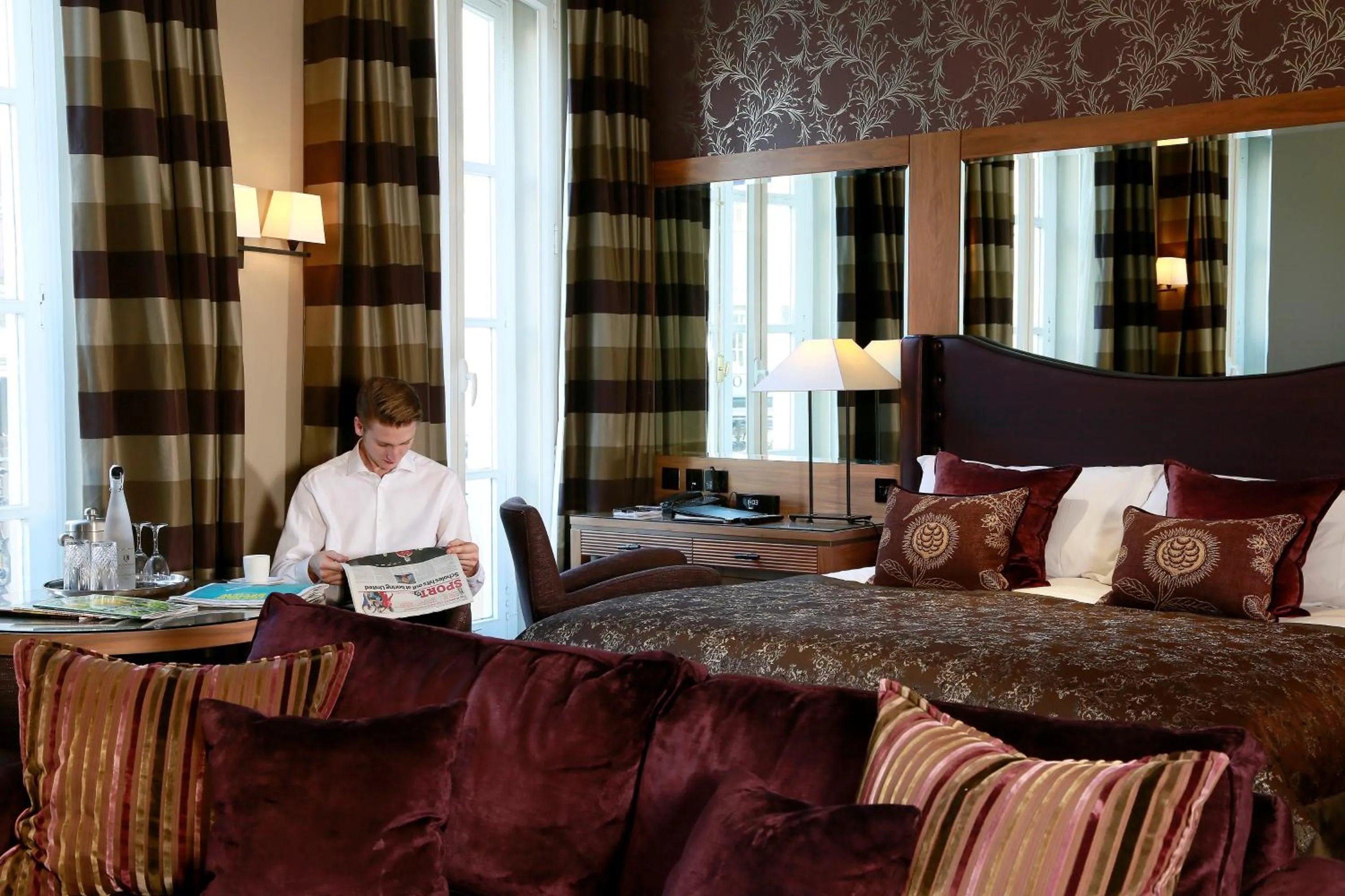 Bedroom, Bed in Macdonald Windsor