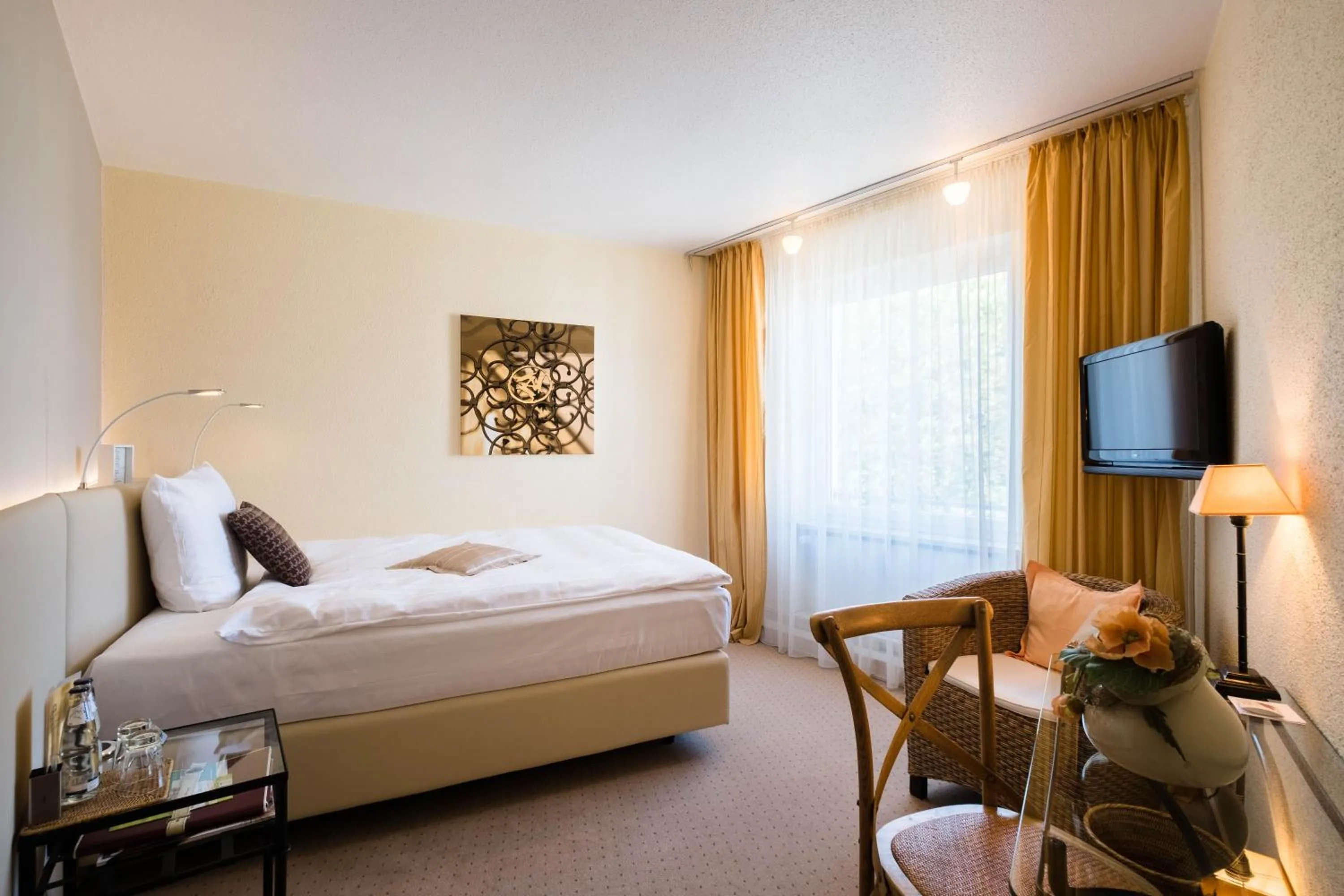 Photo of the whole room, Bed in Hotel zur Mühle