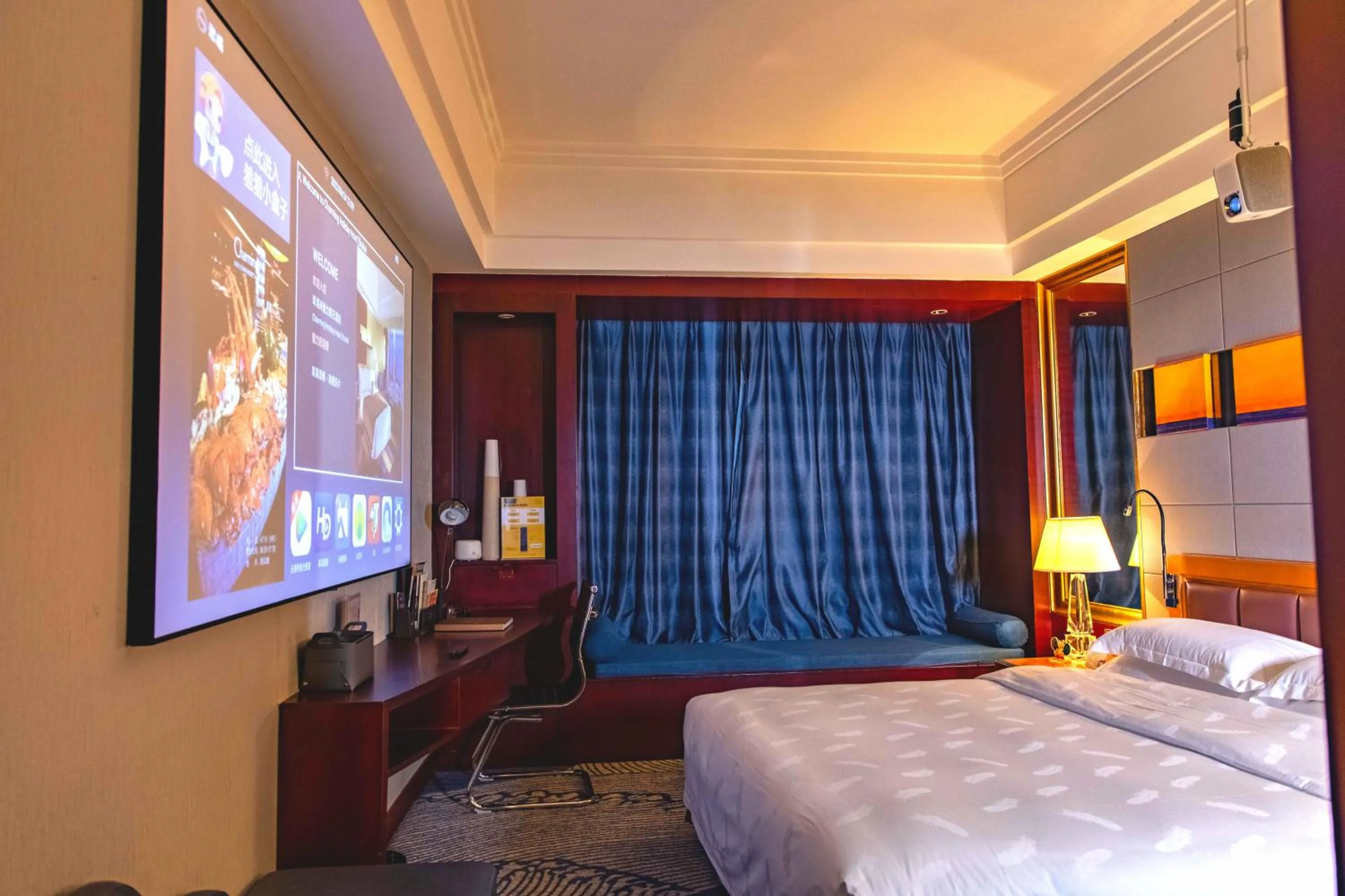 Bed in Zhuhai Charming Holiday Hotel - 24hours stay