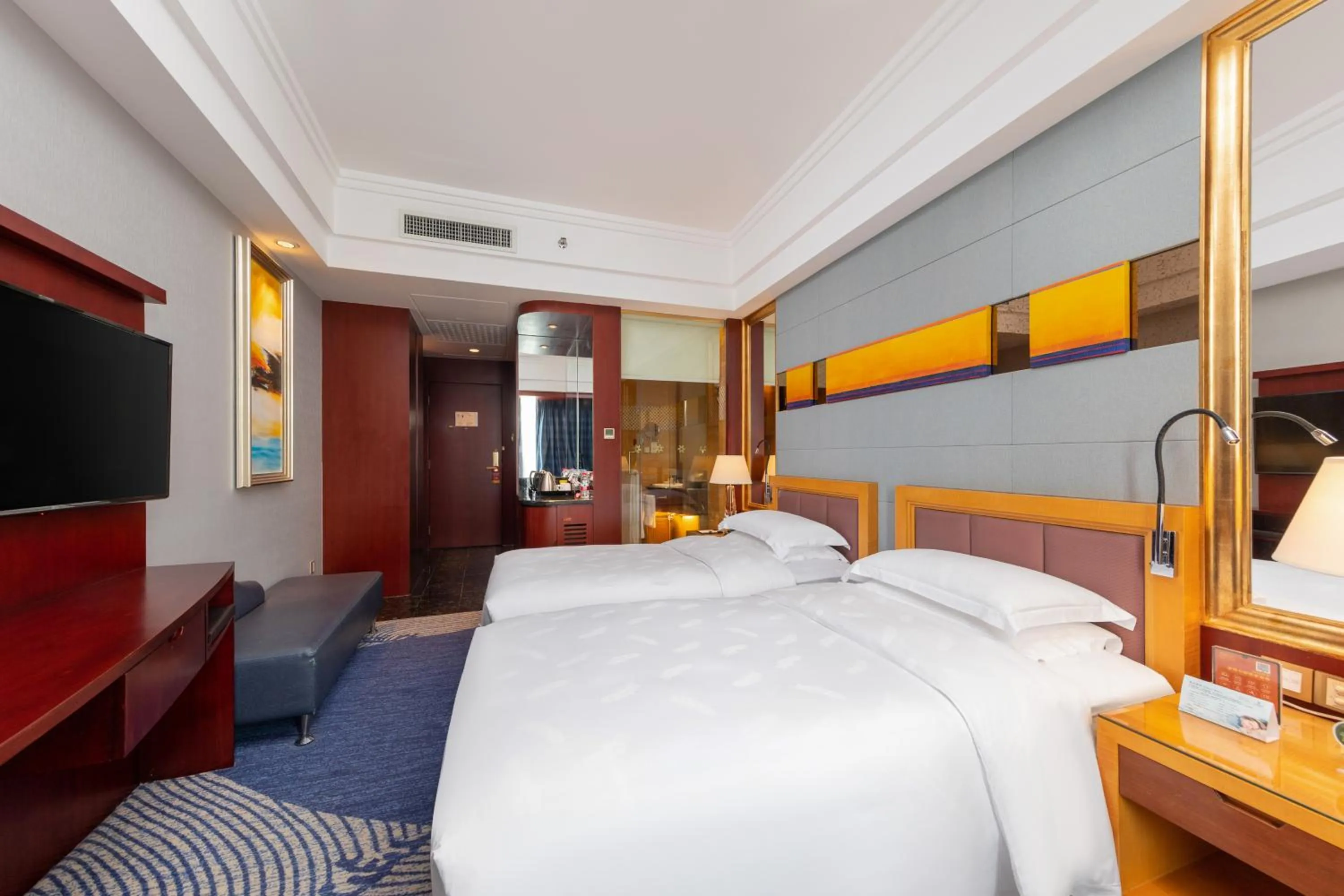 Bed in Zhuhai Charming Holiday Hotel - 24hours stay