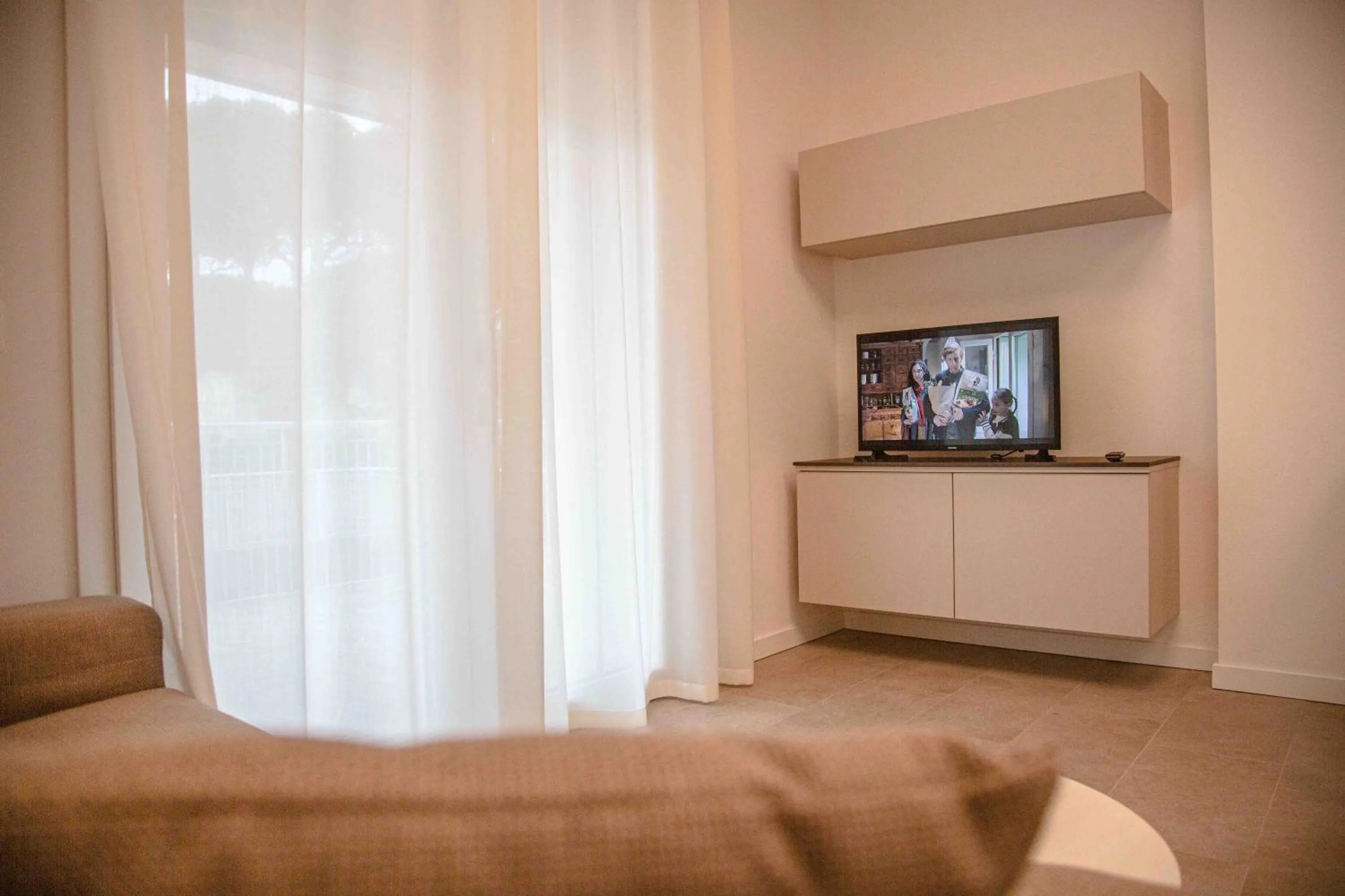 TV and multimedia, Bed in The Green Park Hotel WellnessSpa & Restaurant