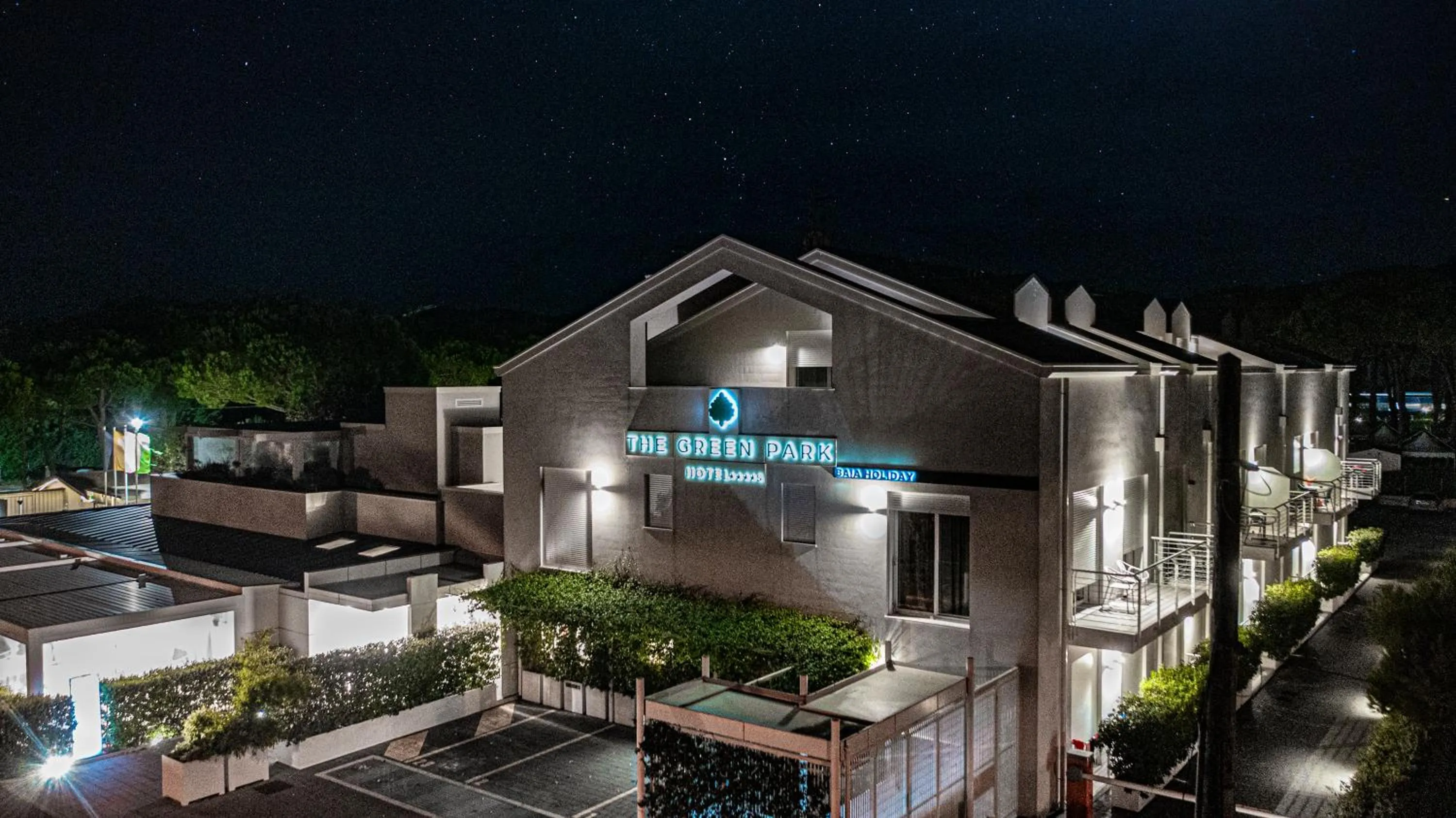 Property building in The Green Park Hotel WellnessSpa & Restaurant