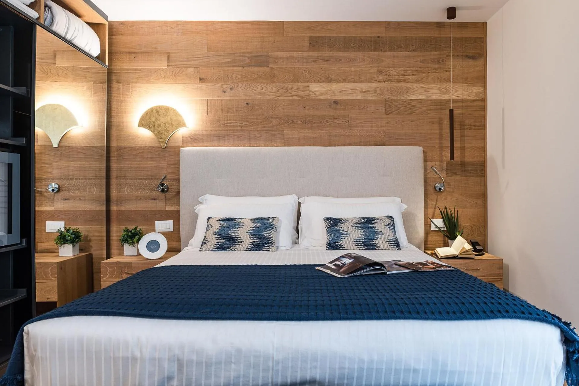 Bed in The Green Park Hotel WellnessSpa & Restaurant