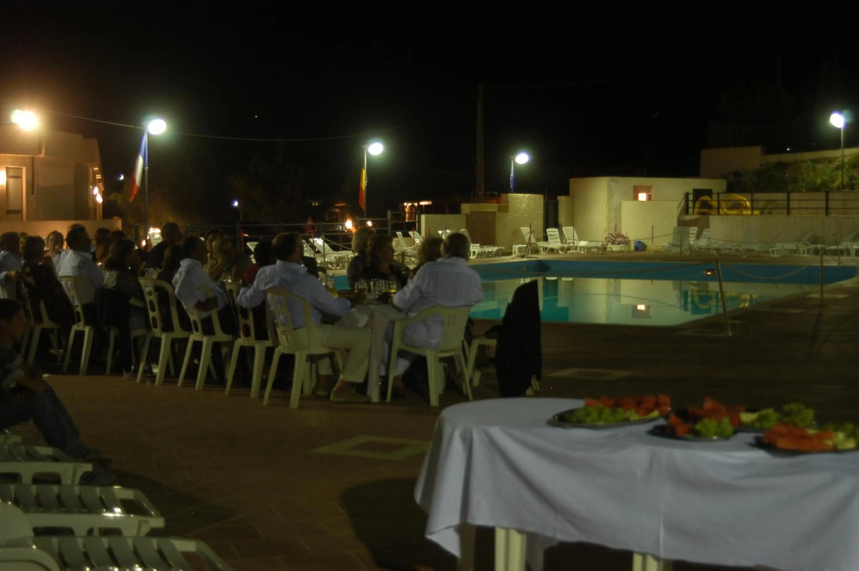 Restaurant/places to eat in Costa Makauda Residence