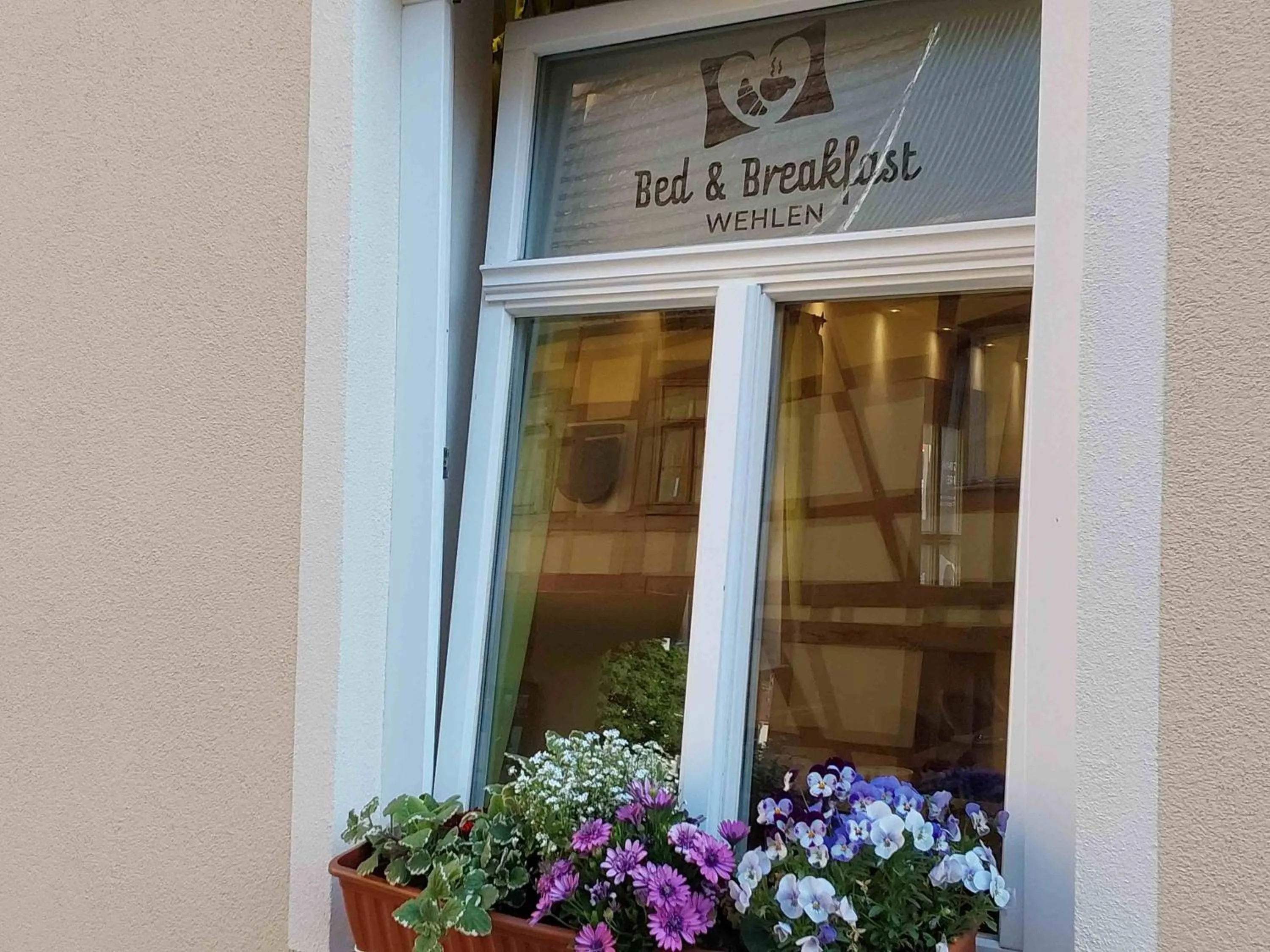 Property building in Bed and Breakfast Wehlen