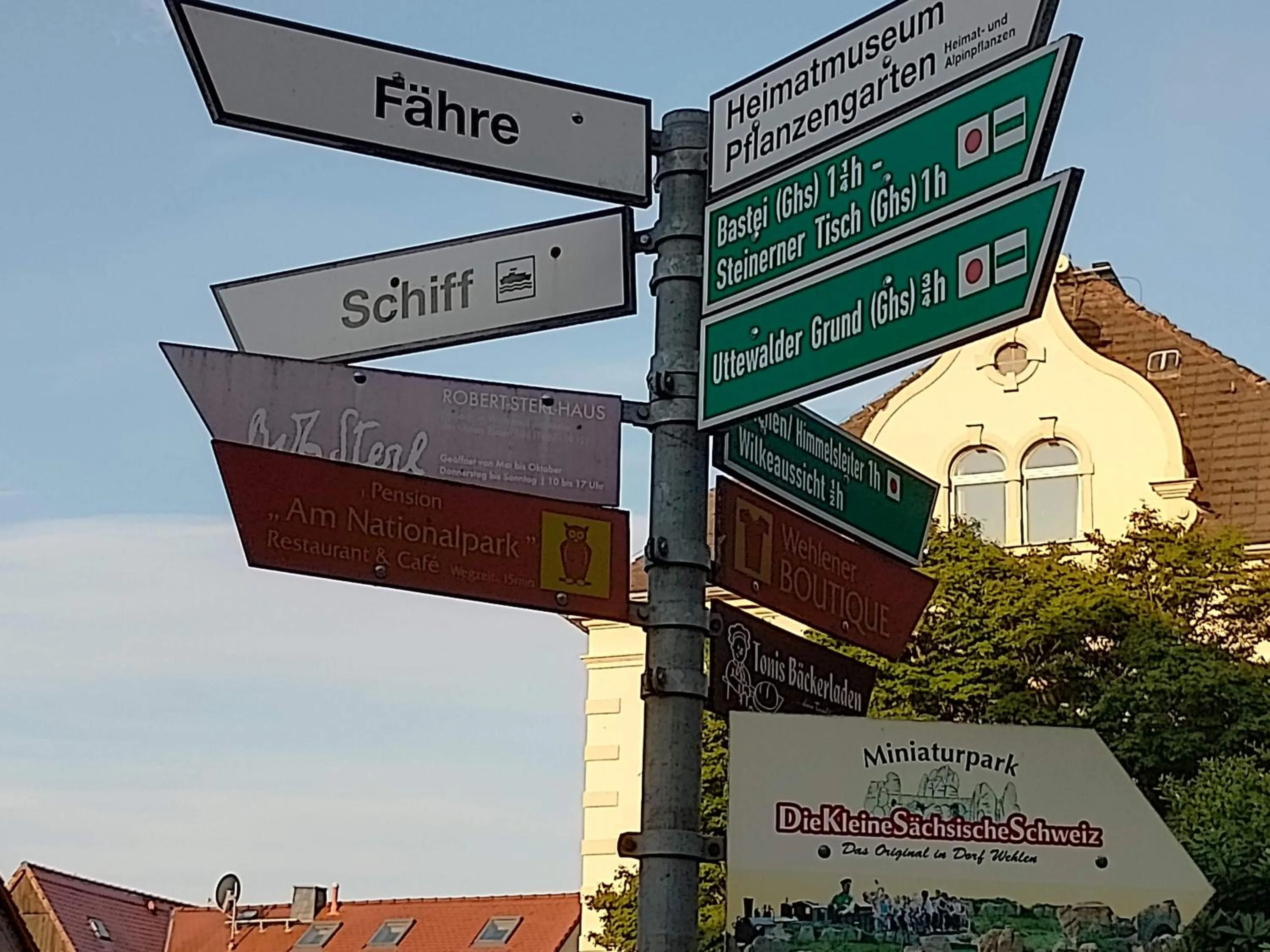 Street view in Bed and Breakfast Wehlen