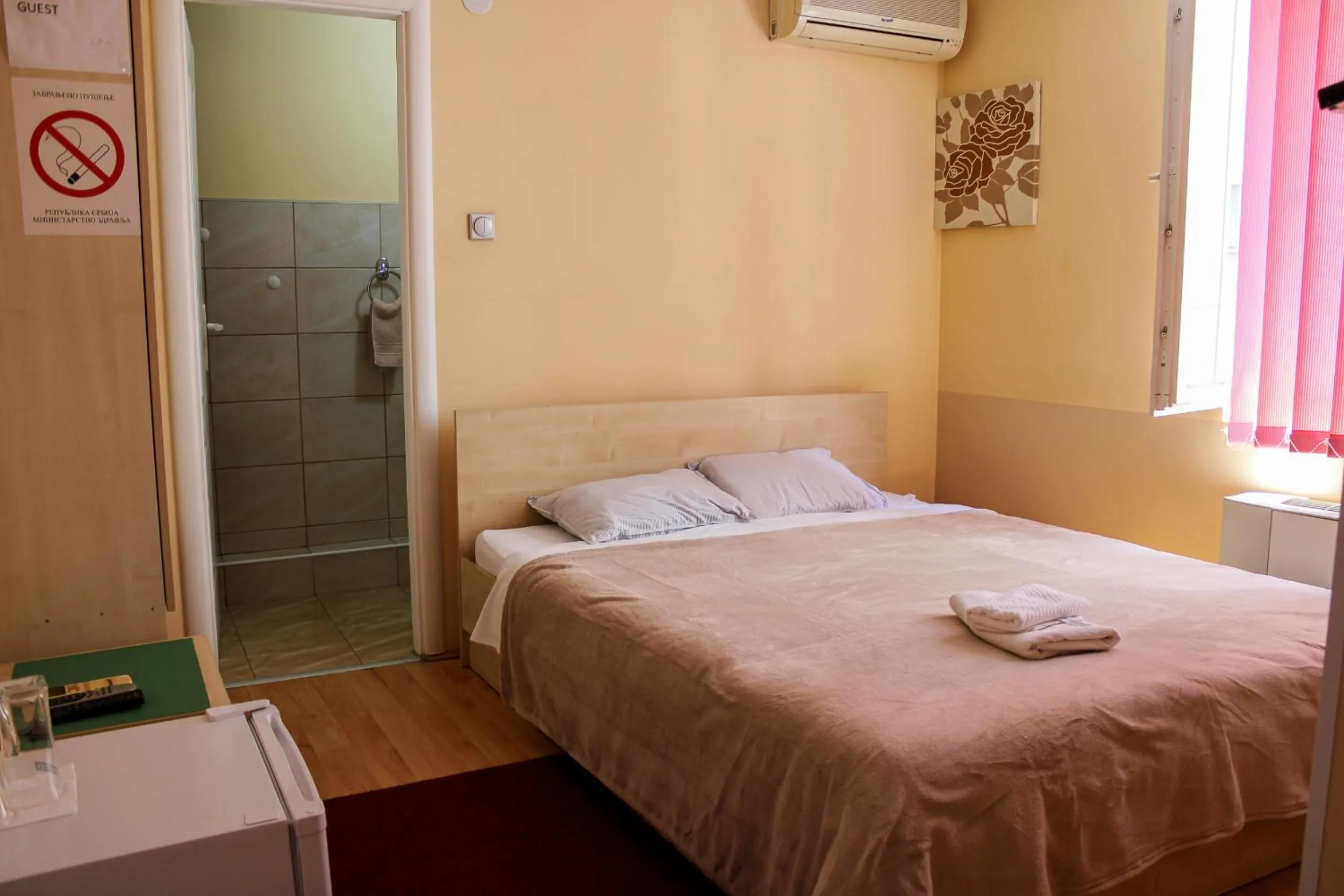 Bed in Bed and Breakfast Majesty