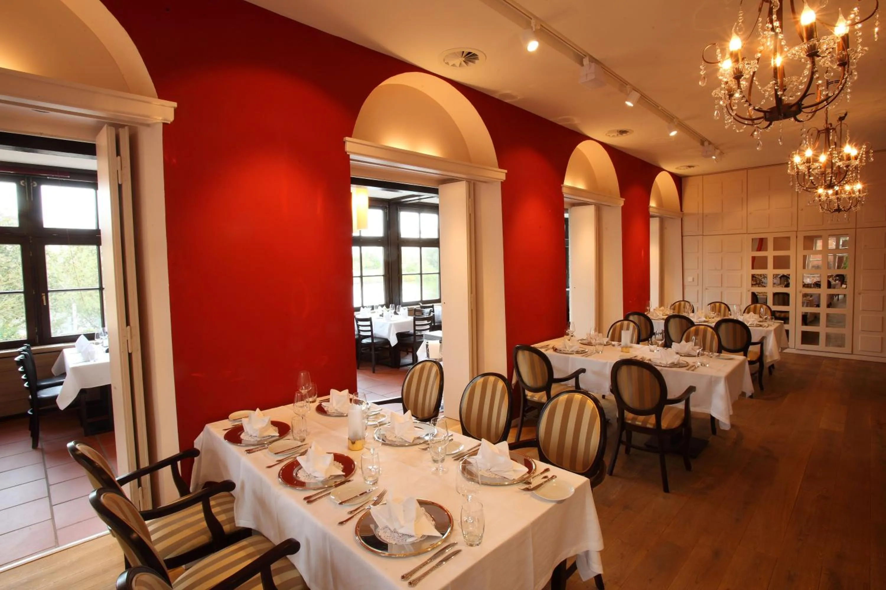 Dining area in Hotel MainChateau