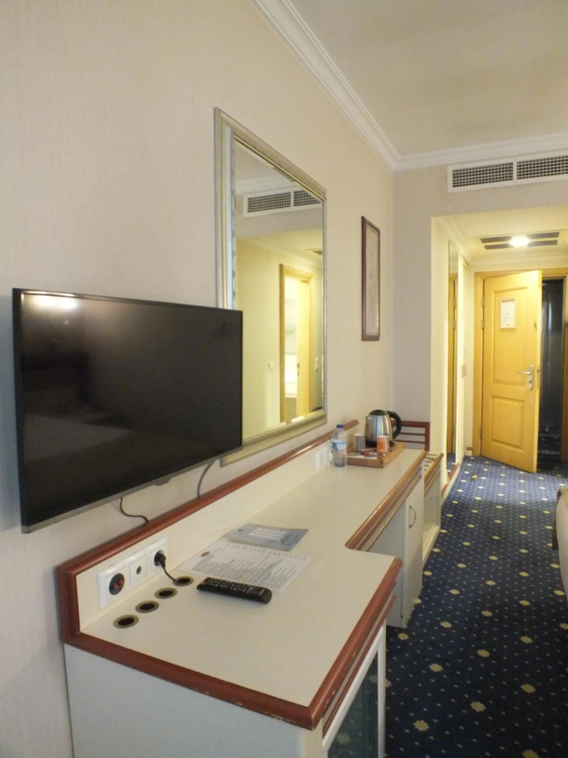 Akar International Hotel