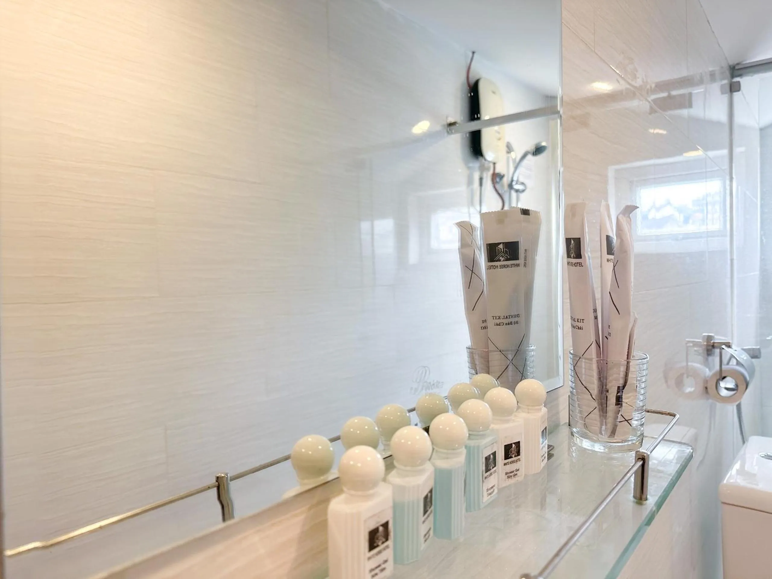 Shower in White Horse Dalat Hotel