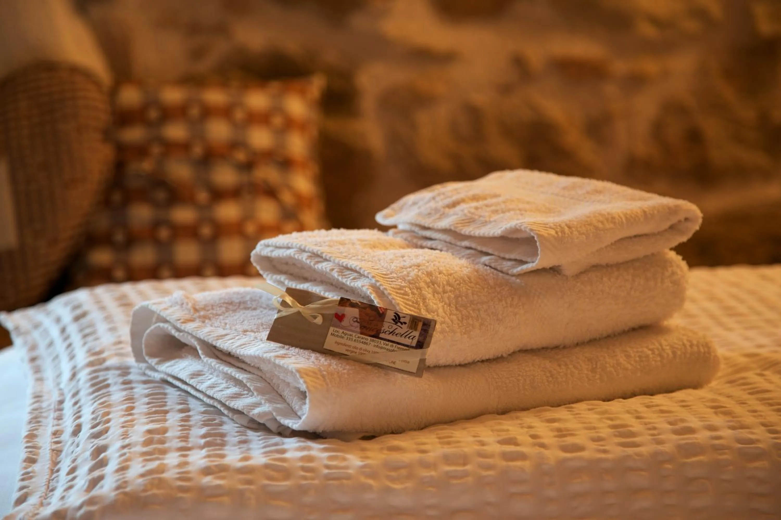 Decorative detail, Bed in Maso Franceschella