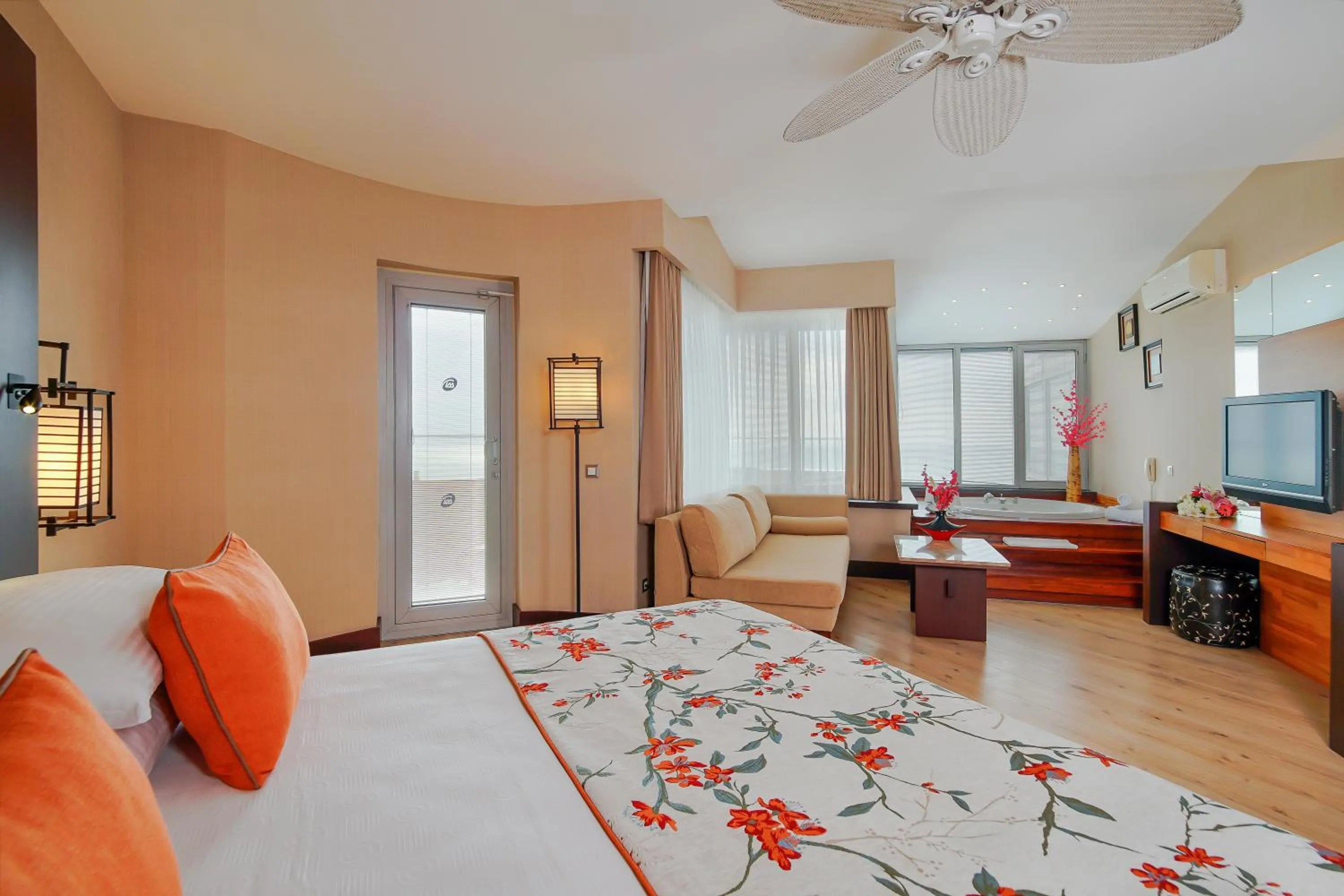 TV and multimedia, Bed in Limak Lara Deluxe Hotel & Resort Antalya