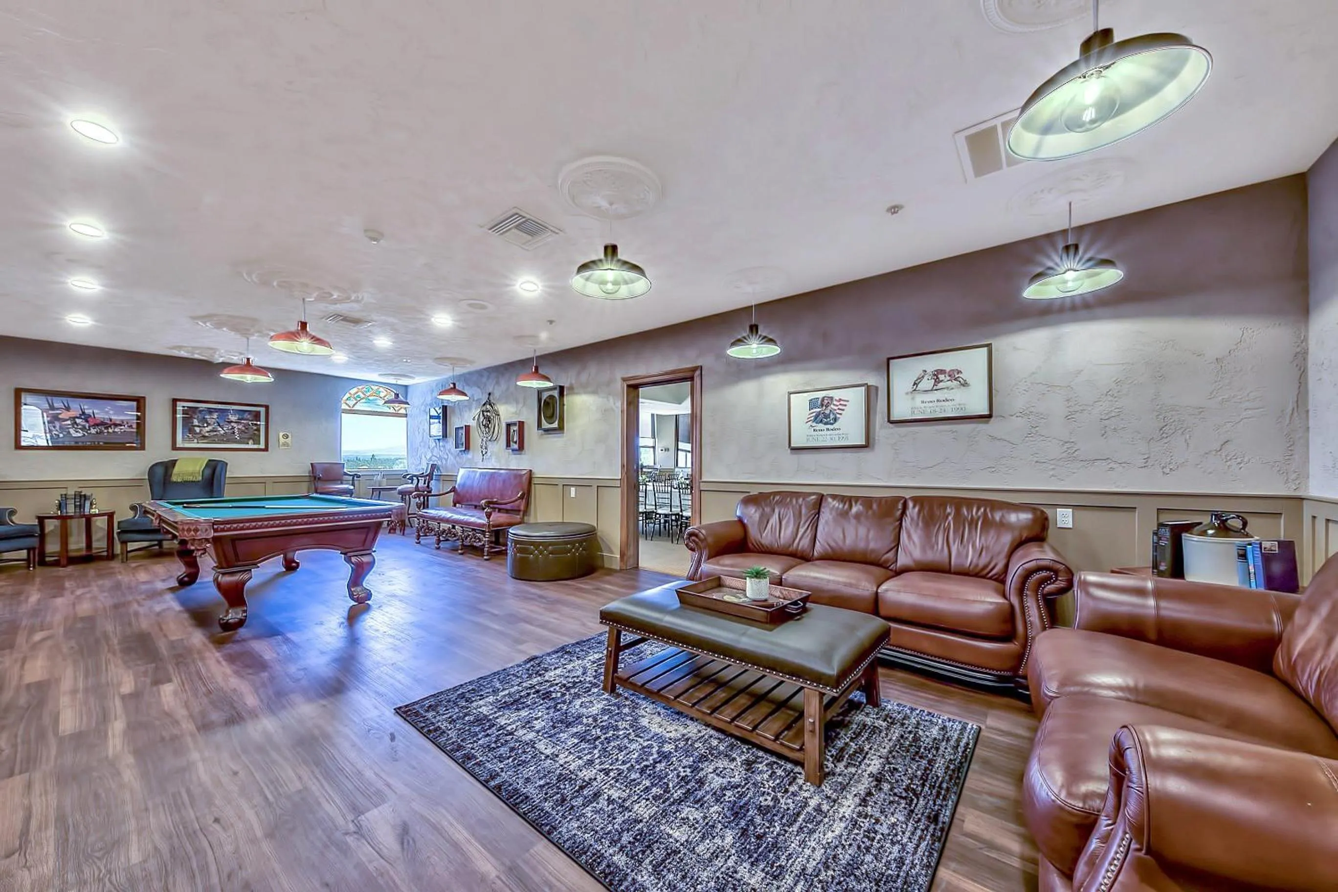 Communal lounge/ TV room in Plaza Resort Club Reno