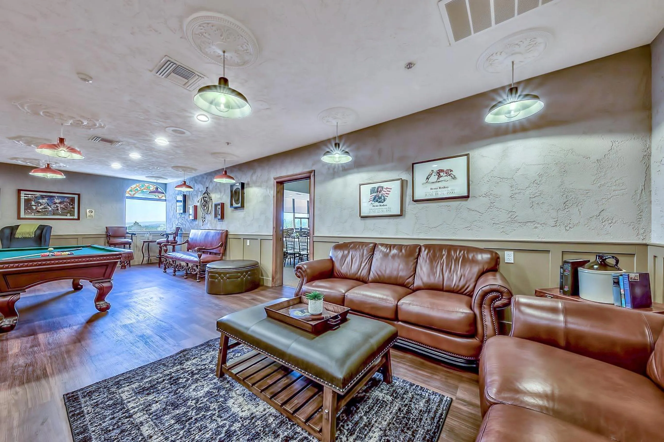 Communal lounge/ TV room in Plaza Resort Club Reno