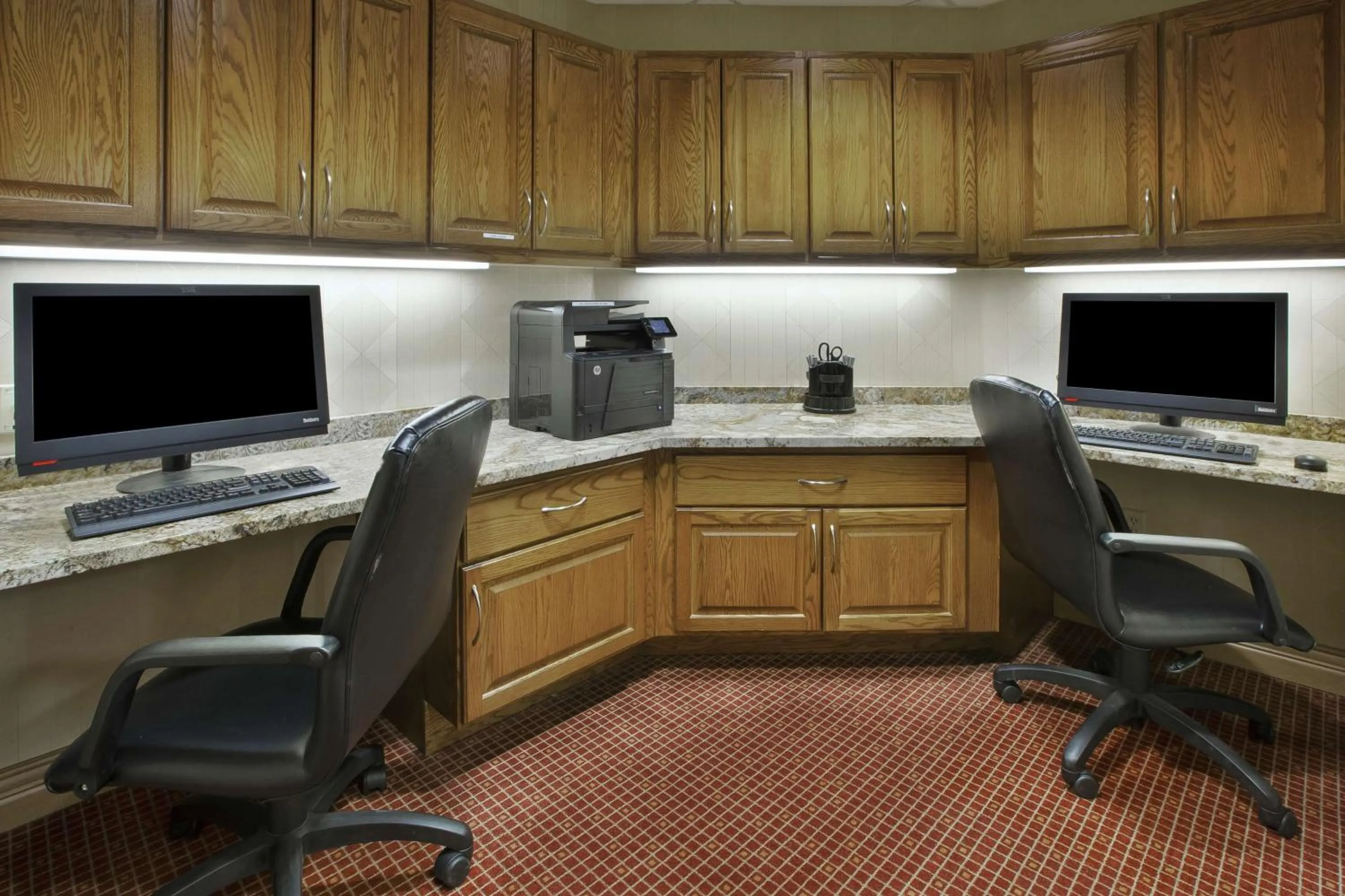 Business facilities in Hampton Inn & Suites Plattsburgh