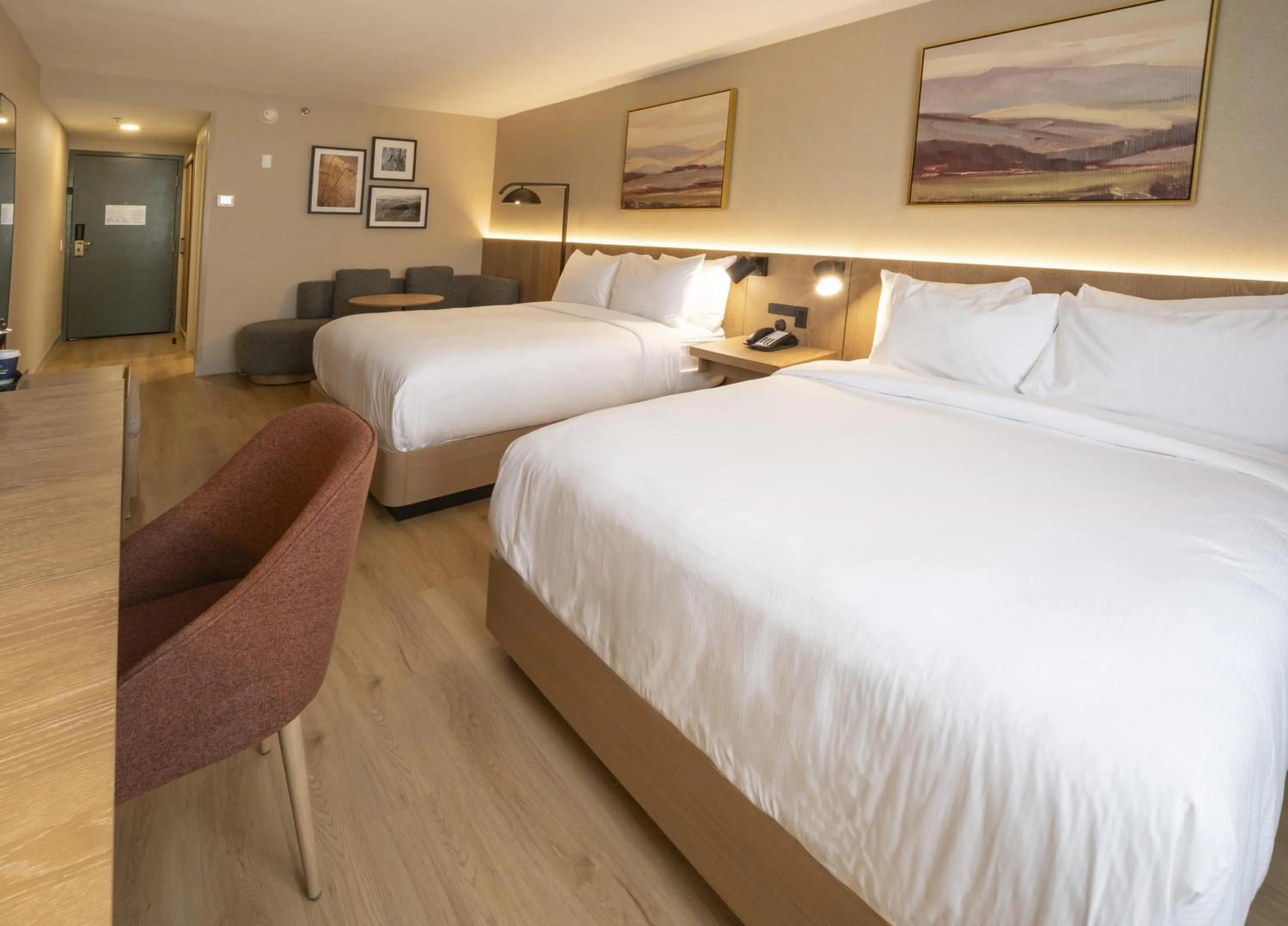 Bed in DoubleTree by Hilton Wilkes-Barre