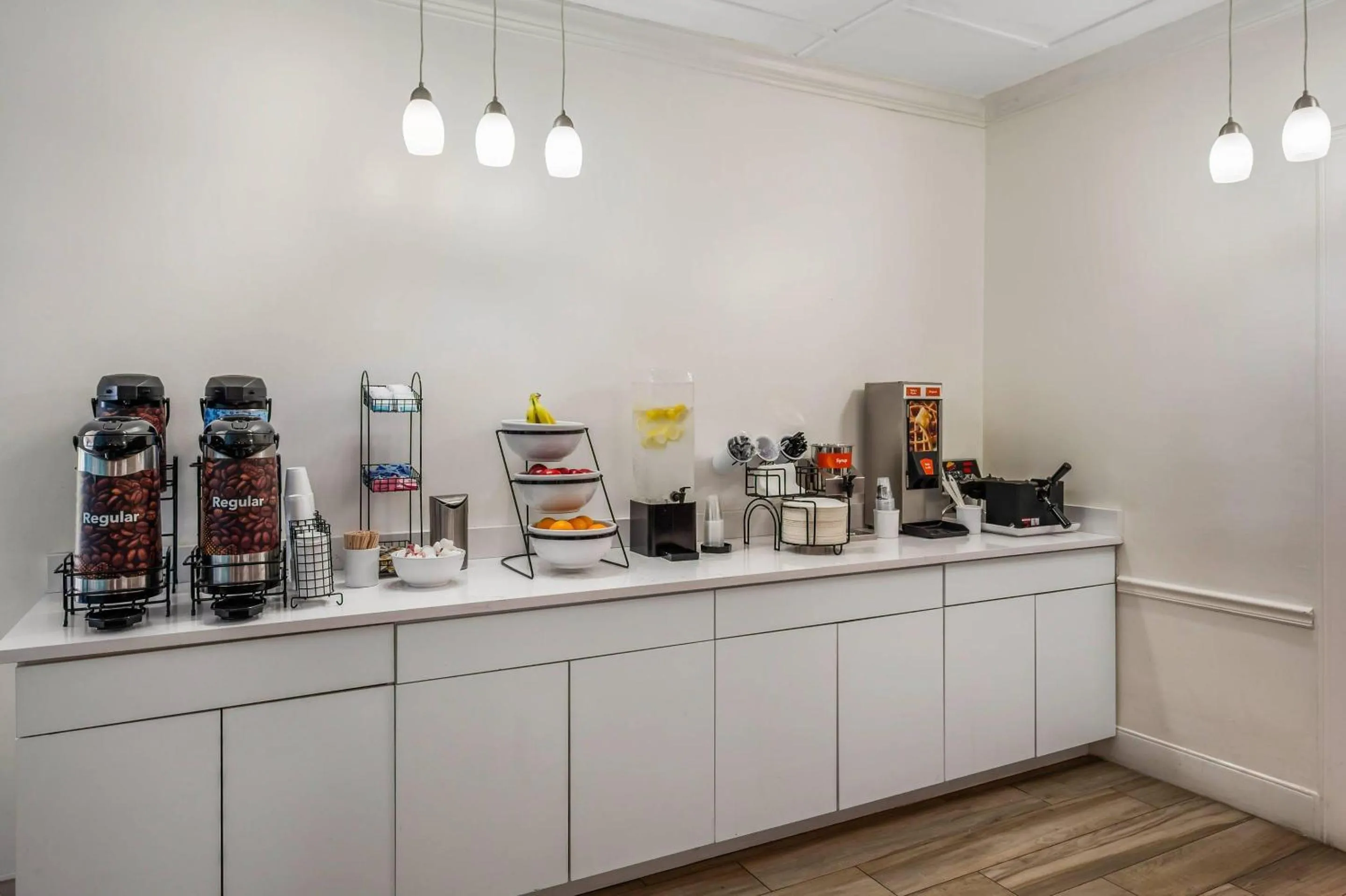 Breakfast in Comfort Inn Oceanside Deerfield Beach