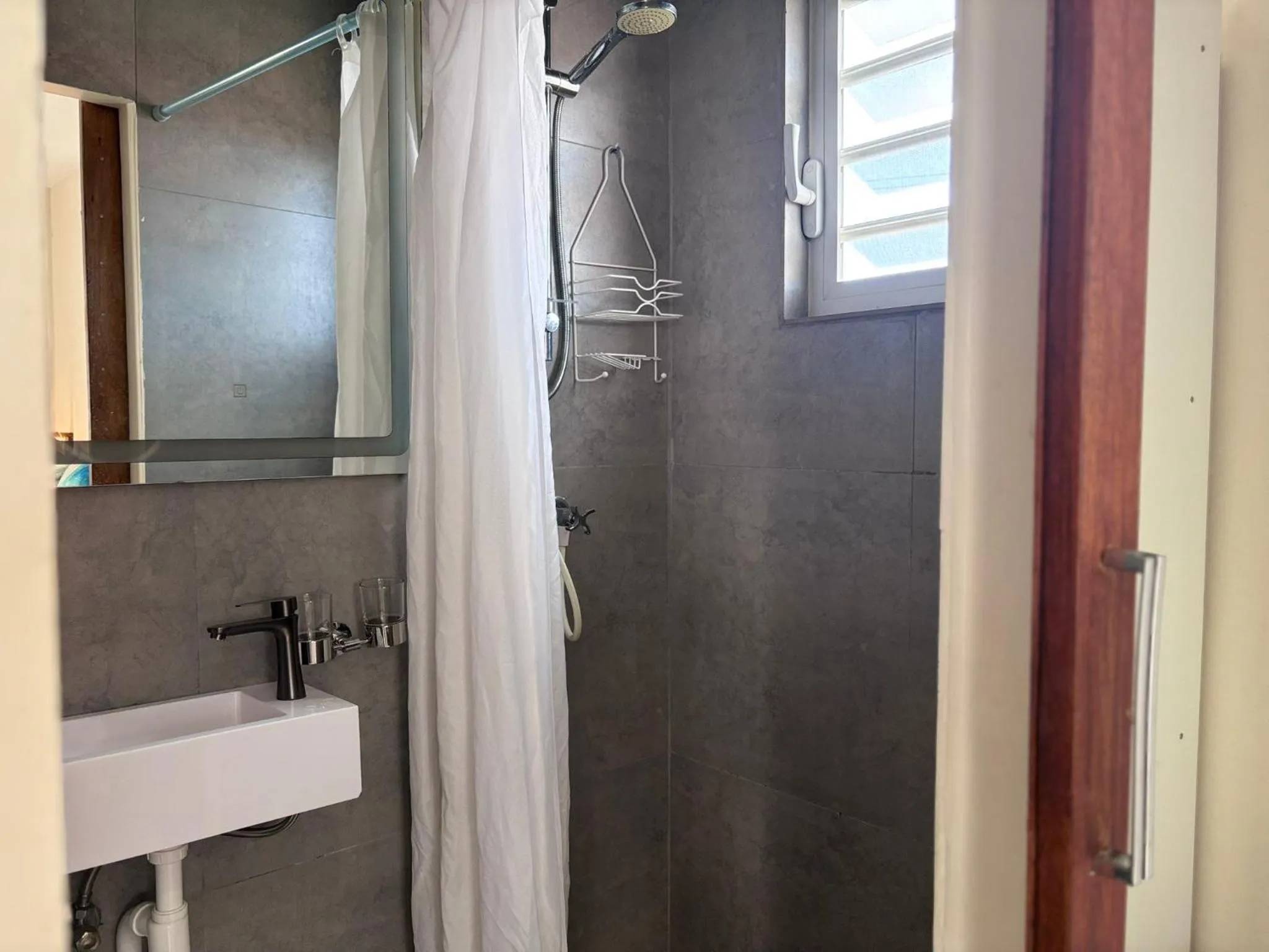 Shower in Boca Simon Vacation Curacao
