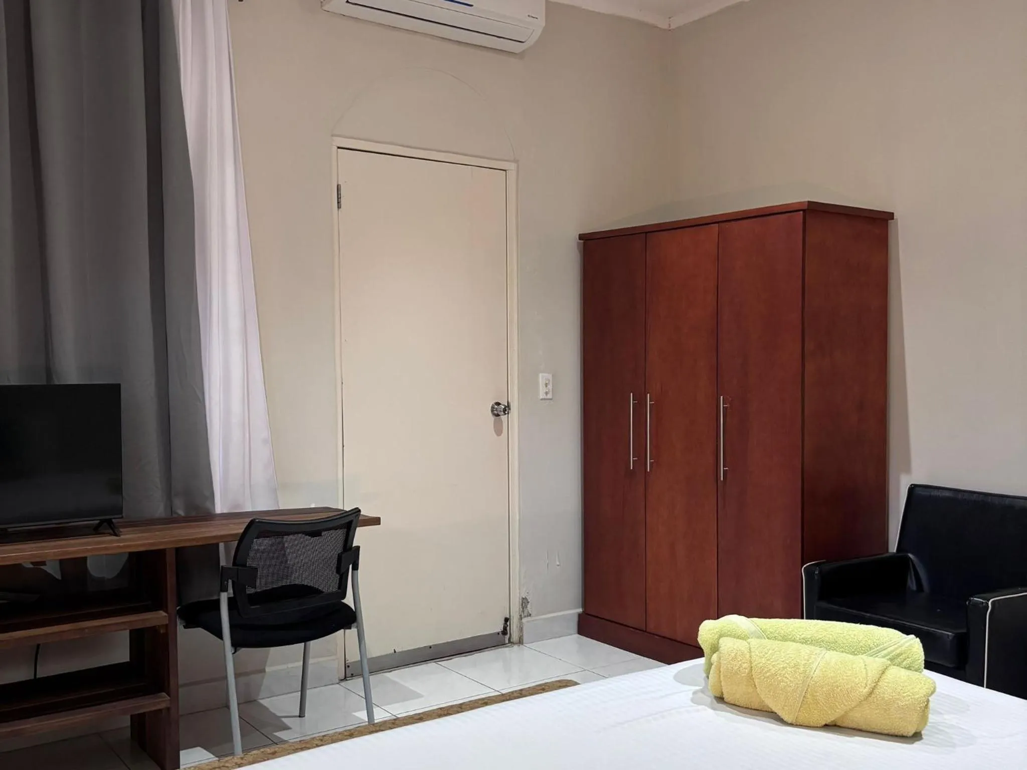 Seating area, Bed in Boca Simon Vacation Curacao