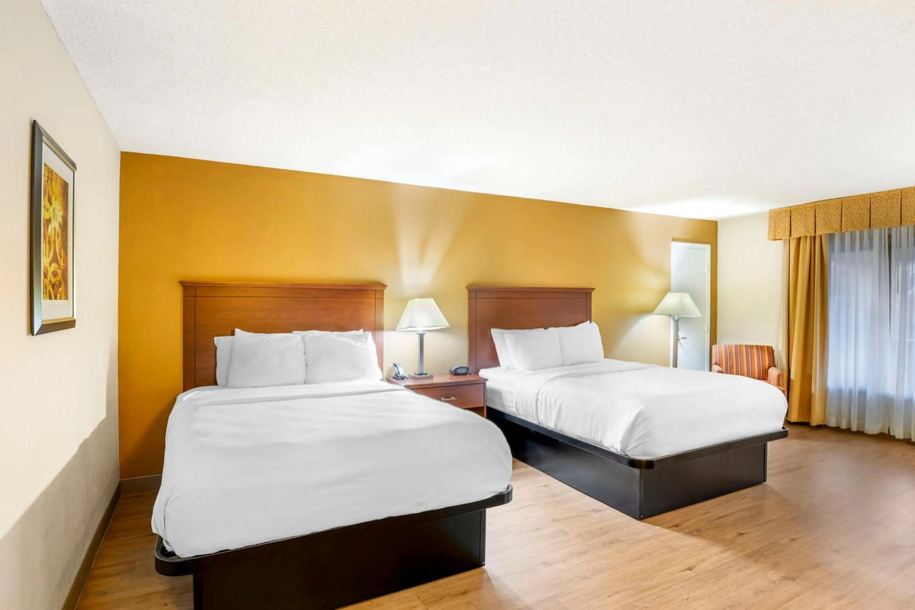 Bedroom, Bed in Best Western PLUS Governor's Inn Richmond