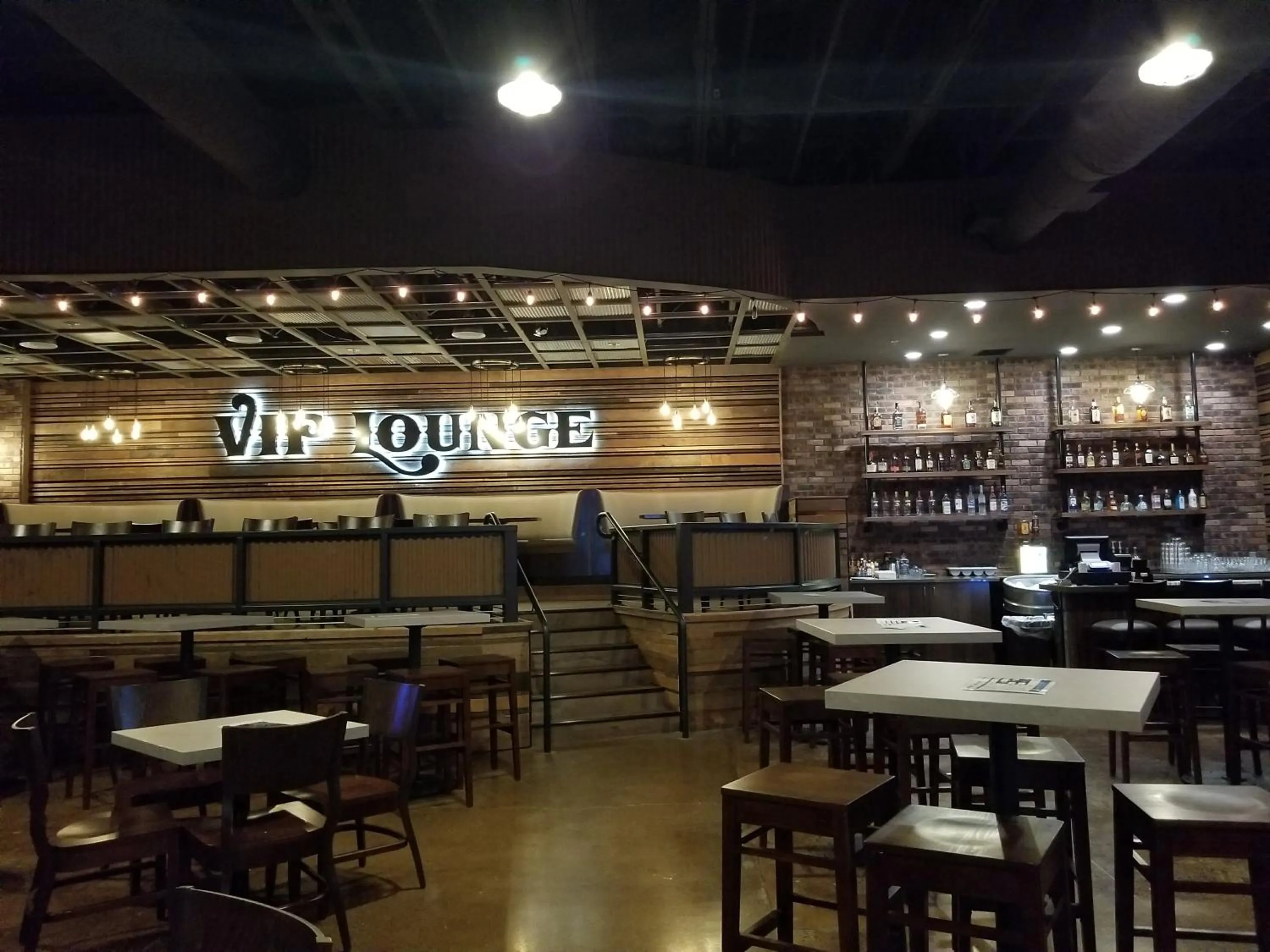 Entertainment in The Portlander Inn and Marketplace