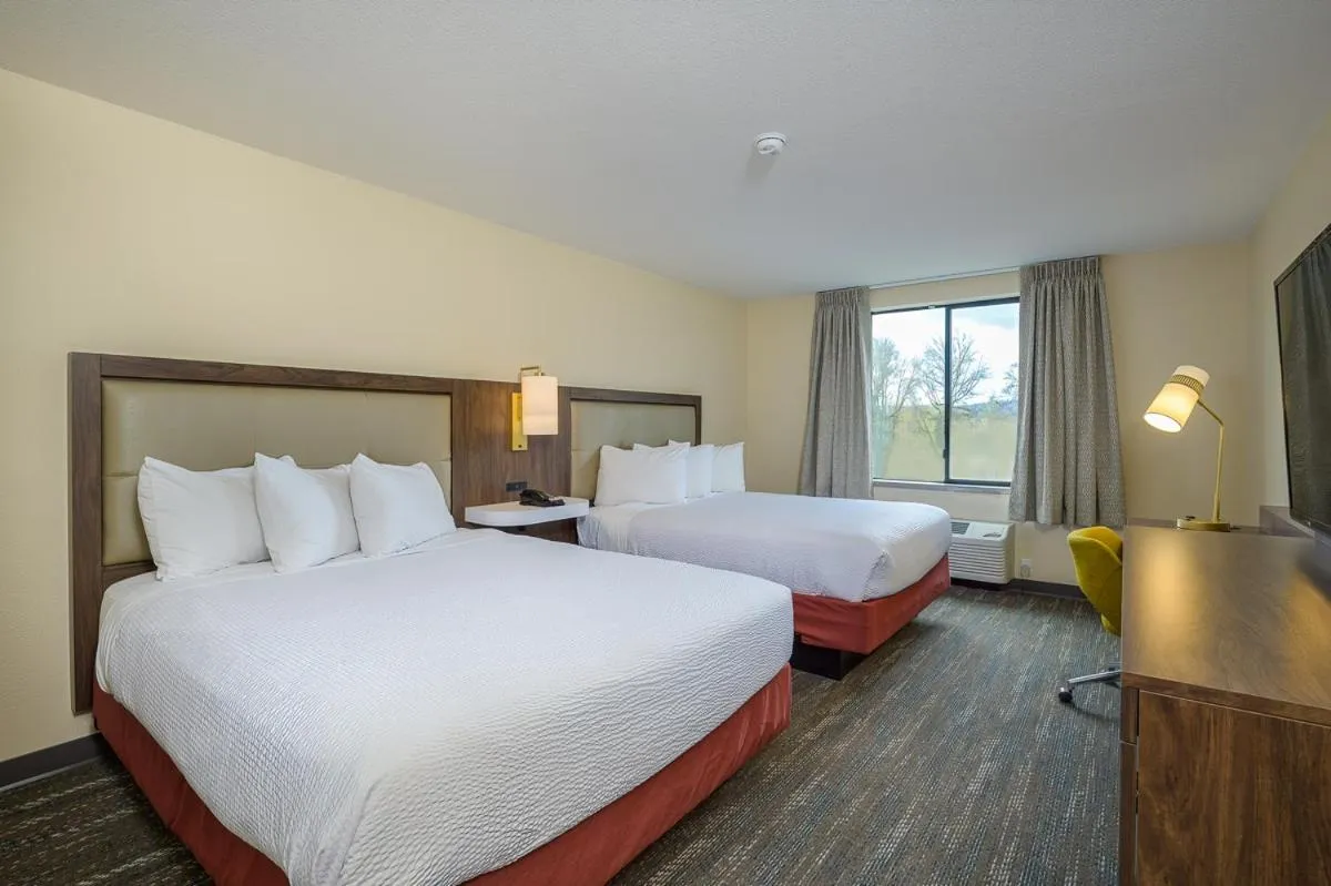 Bedroom, Bed in The Portlander Inn and Marketplace